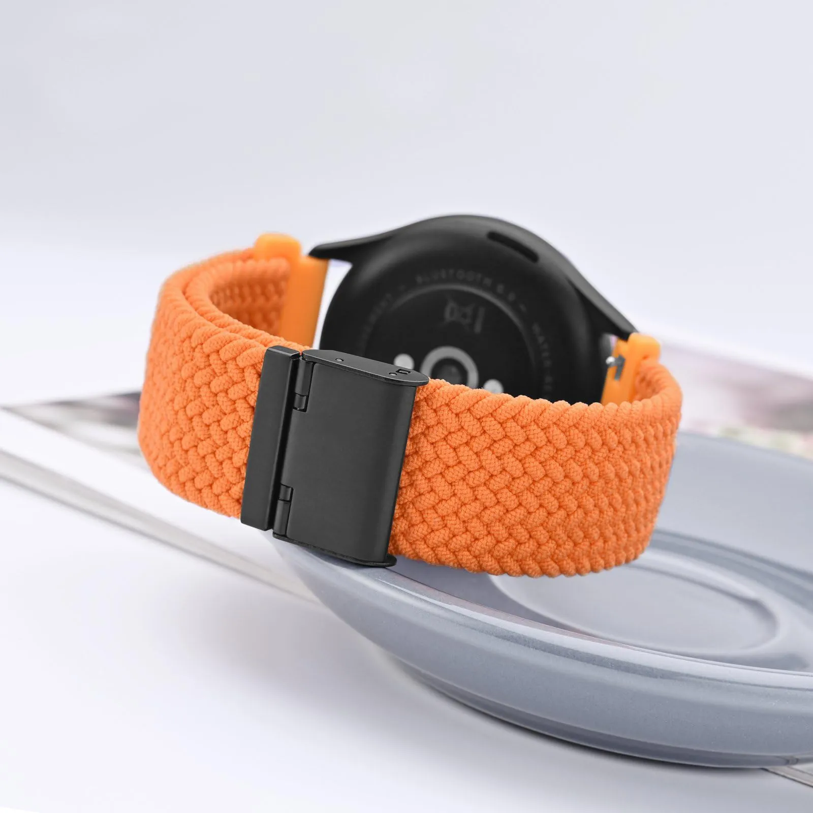 WOCCI 18mm Intrecciato Nylon Cinturino per Orologio da Uomo e da Donna, Regolabile Fibbia Nera (Arancia) - immagine 2