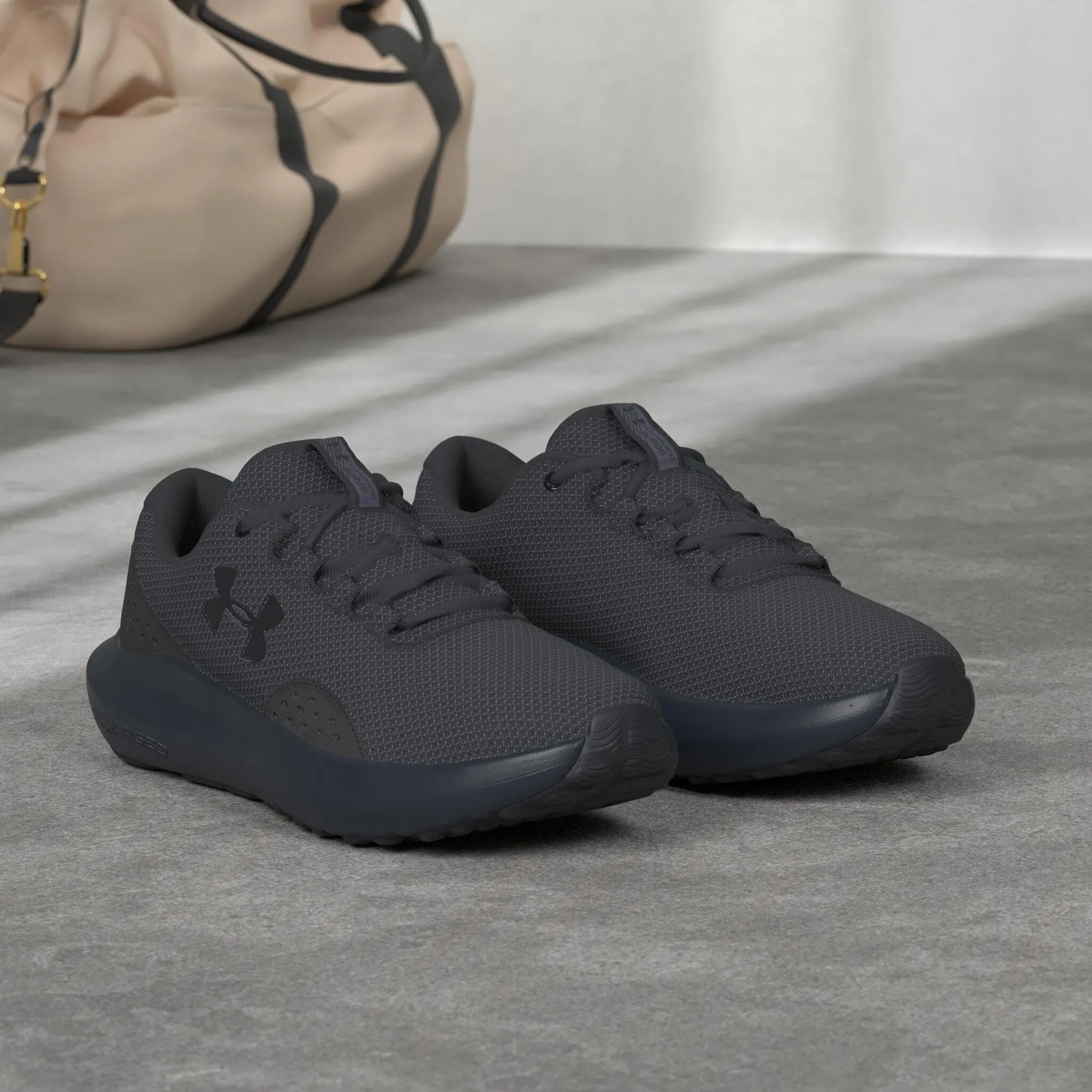 Under Armour Ua Charged Surge 4, Scarpa da corsa Uomo, Nero, 48.5 EU - immagine 2