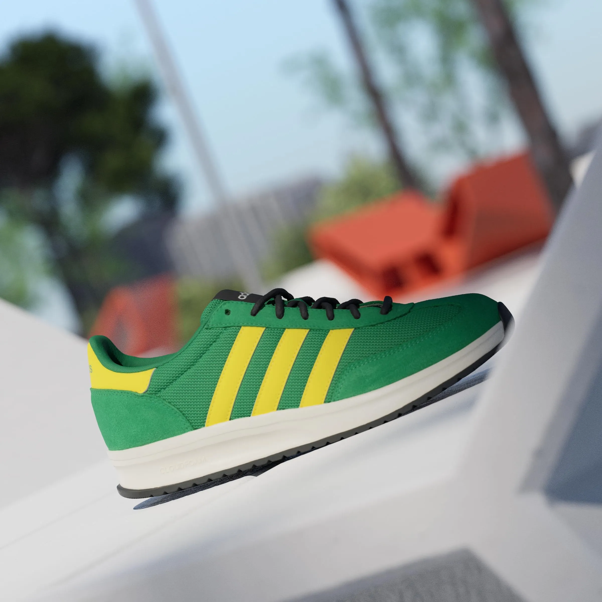 adidas Uomo Run 70S 2.0 Shoes, Green/Yellow/off White, 49 1/3 EU - immagine 3