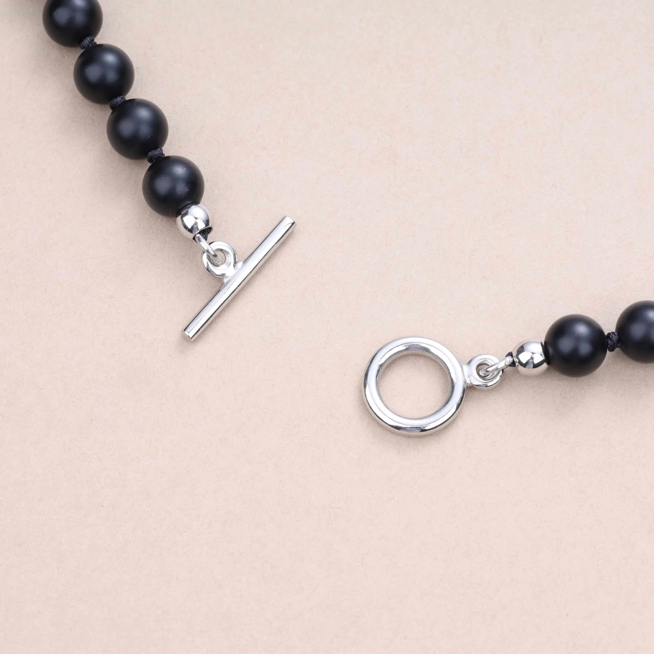 GAVU Collana Pietre Nere da Uomo, Collana Uomo Perline Onice Opaco Annodate a Mano e Chiusura OT 50cm - immagine 5