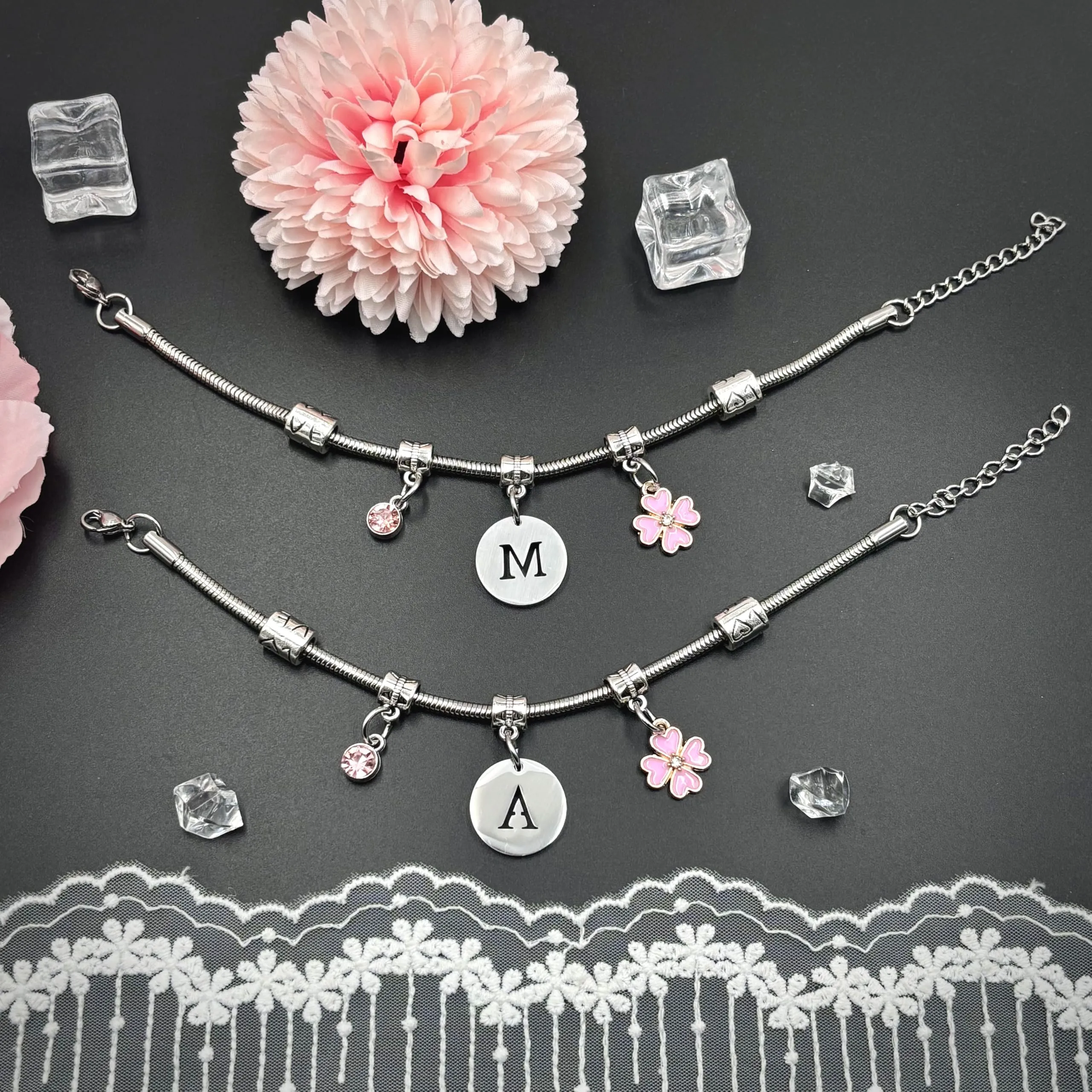 KJKJKJ A-Z 26 Lettera Iniziale Ciondolo Bracciale Donne Natale Compleanno Regalo Personalizzazione Bracciale, Figlia Sorelle Amici Amante Laurea - immagine 5