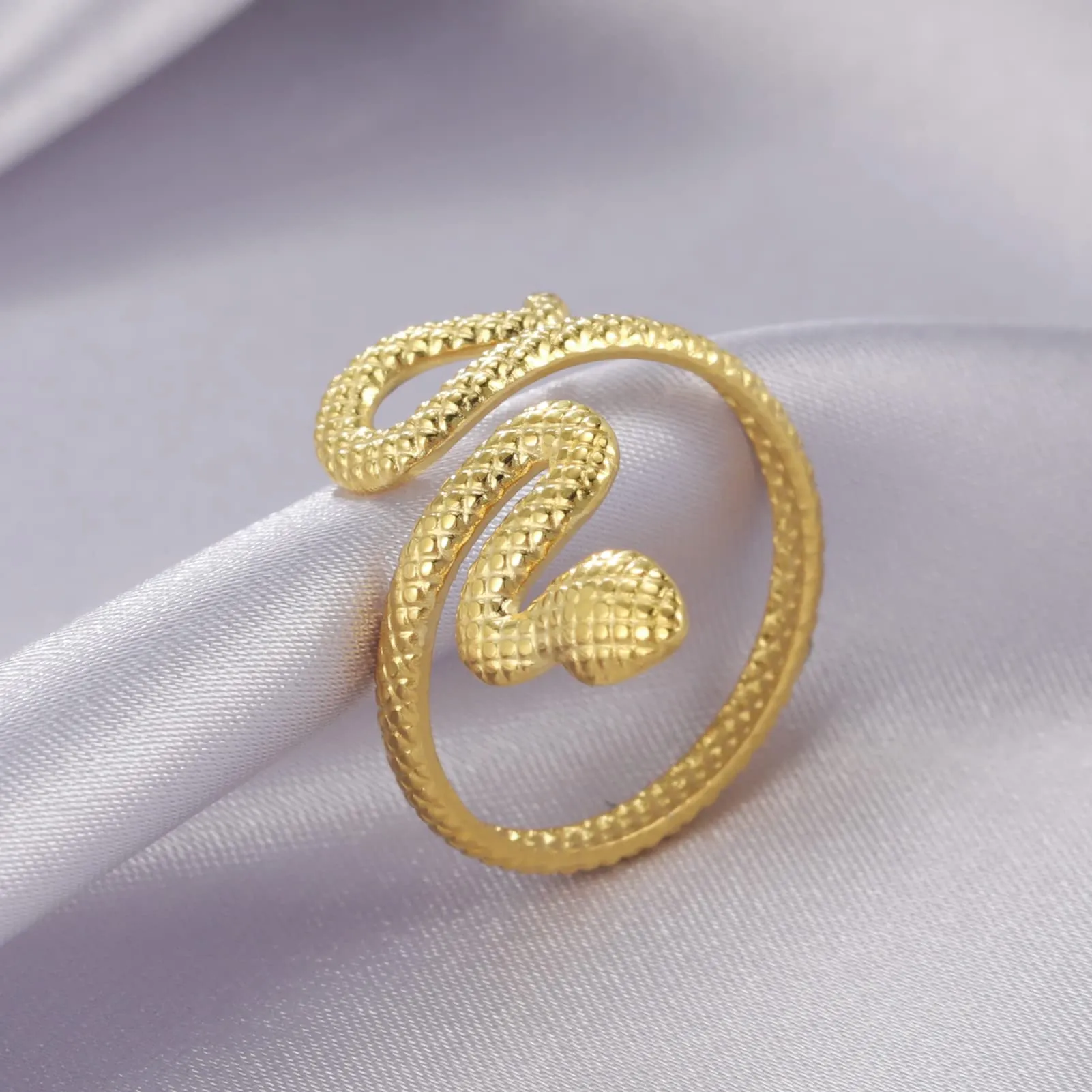 TEAMER serpente anello in acciaio inox regolabile dito Wrap Snake impilare Punk serpente animale gioielli per le donne(Stile 2 - Oro, Regolabile) - immagine 4
