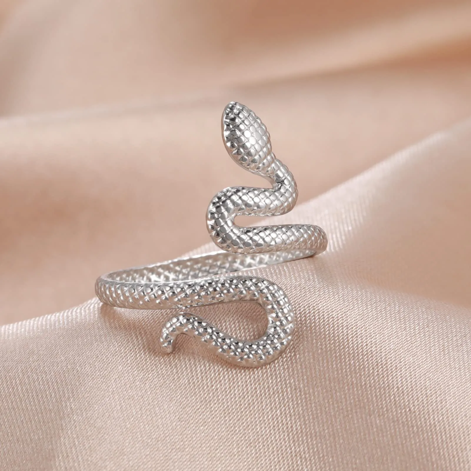 TEAMER serpente anello in acciaio inox regolabile dito Wrap Snake impilare Punk serpente animale gioielli per le donne (Stile 2 - Argento, Regolabile) - immagine 6