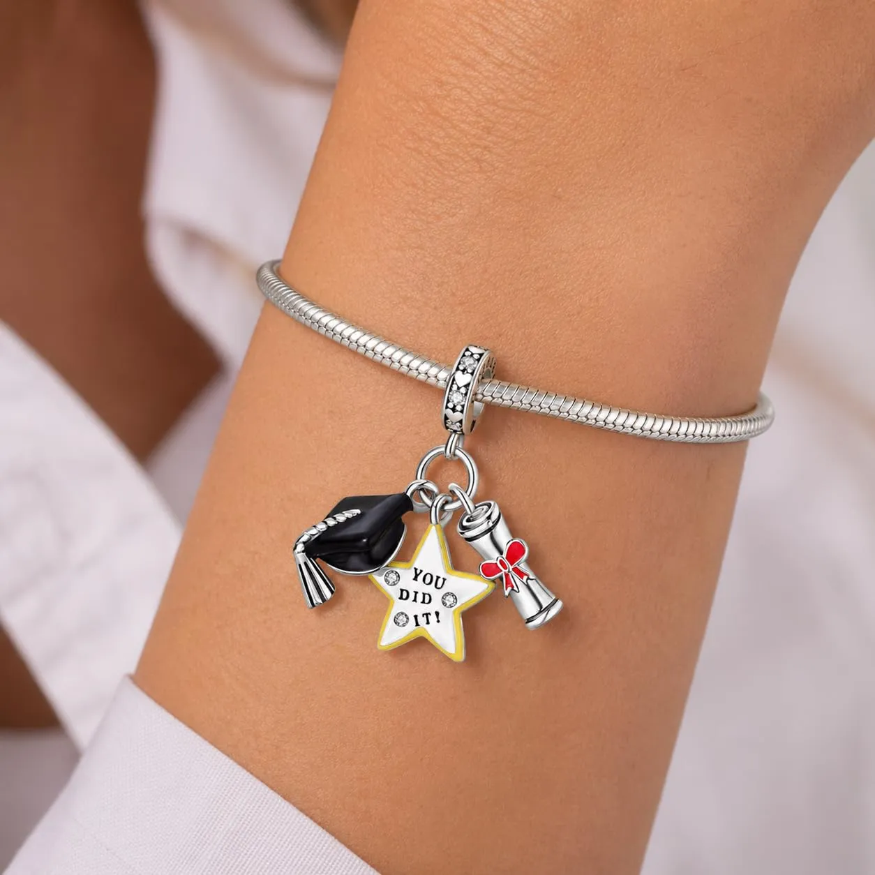 MariaFonte Charm Compatibile Tutte Marche Pendente Laurea Diploma Cappello Stella Pergamena Compleanno Anniversario Ciondoli Originale Argento 925 Mamma Bead Portafortuna Cuore Natale - immagine 3
