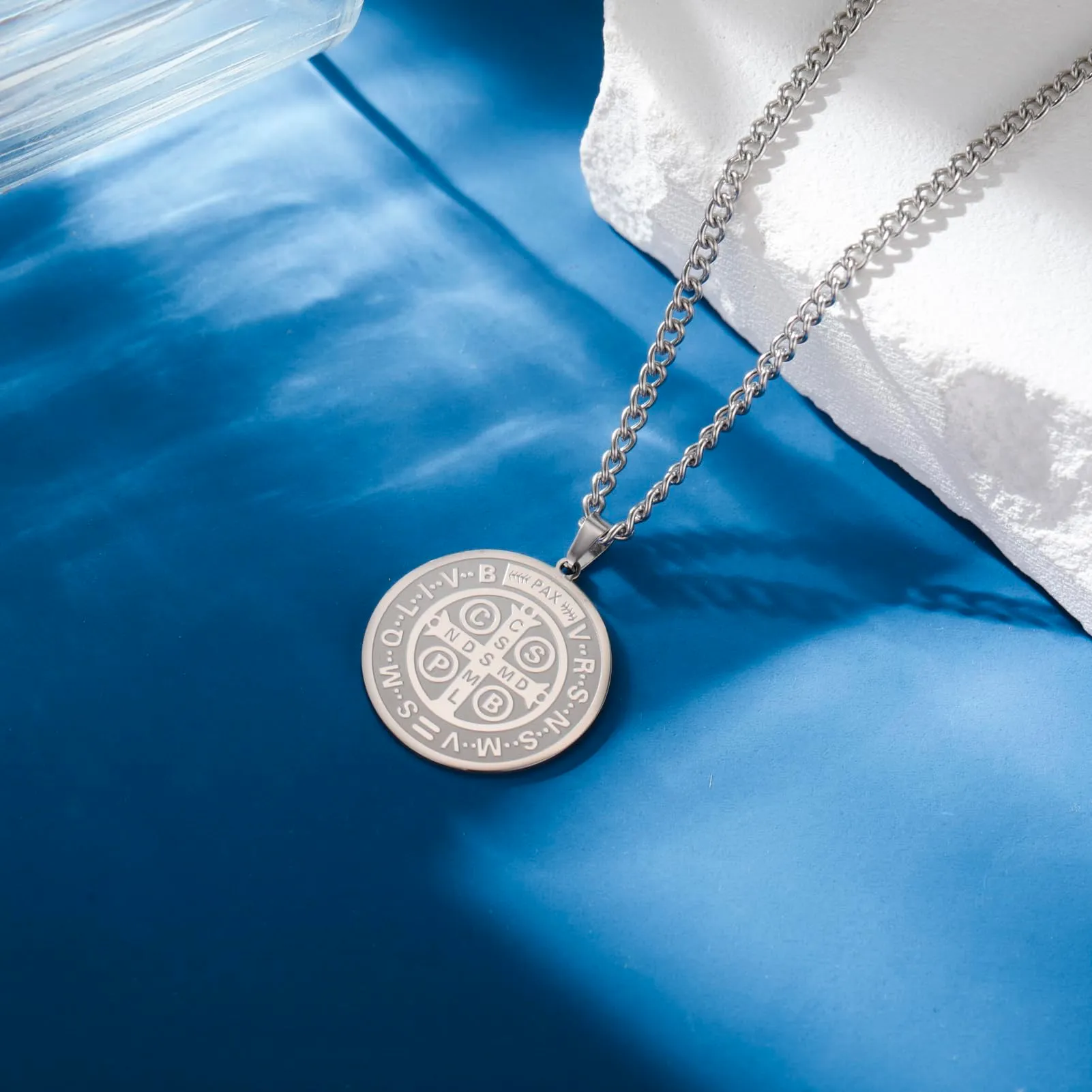 Amaxer Collana di San Benedetto di Nursia per donne, medagliette di protezione religiosa, amuleto, collana per donne e uomini (Argento) - immagine 4