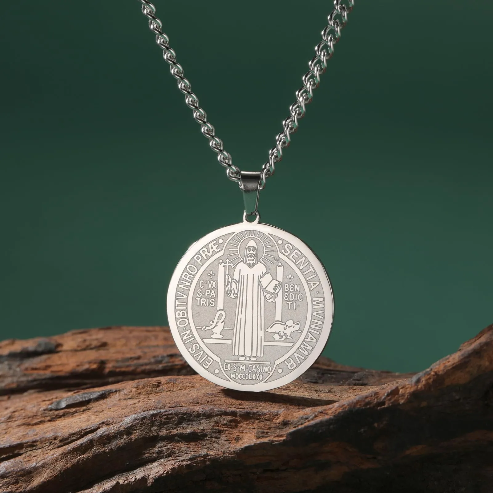 Amaxer Collana di San Benedetto di Nursia per donne, medagliette di protezione religiosa, amuleto, collana per donne e uomini (Argento) - immagine 7