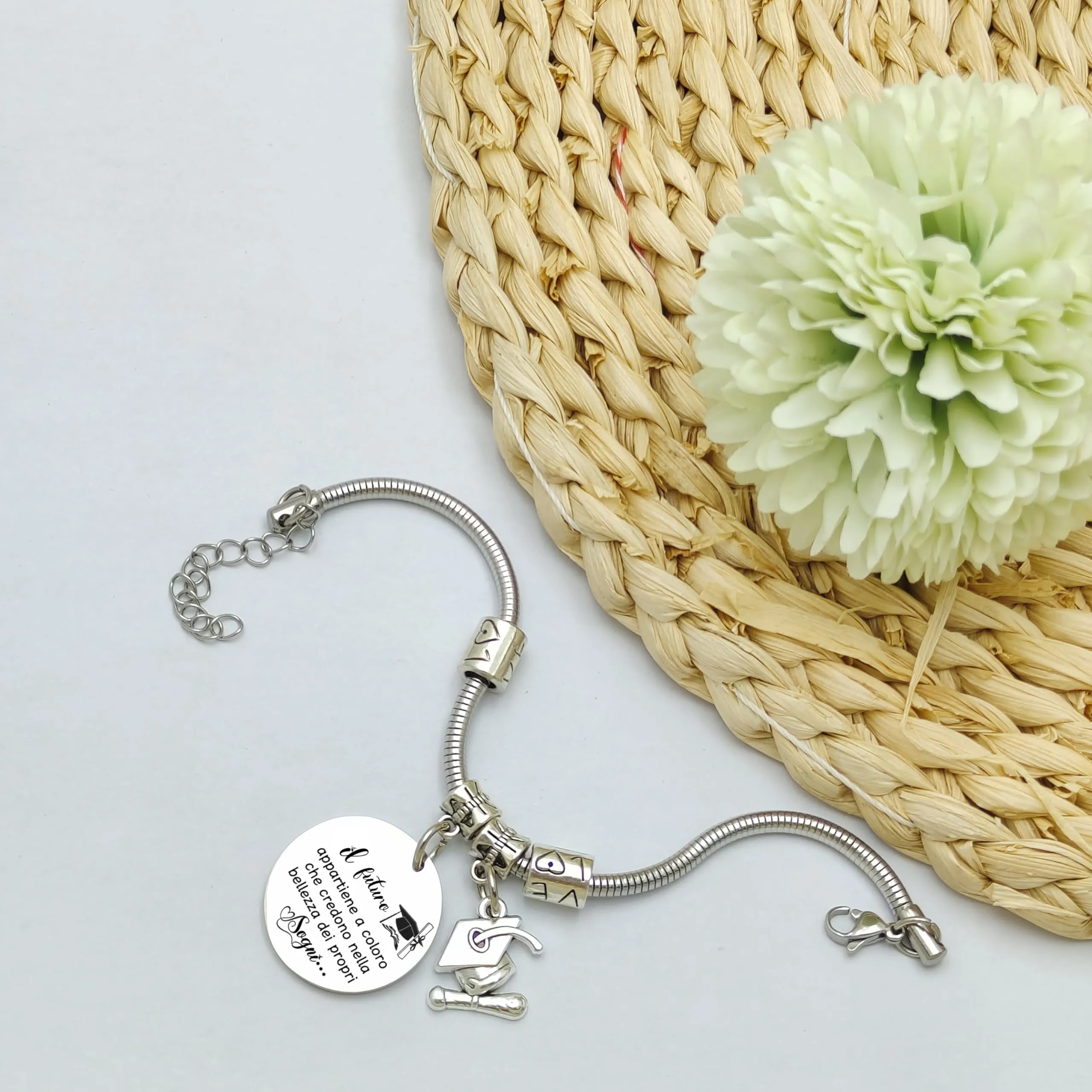 Regalo di laurea per lei regalo laurea donna bracciale-Dietro di te tutti i tuoi ricordi braccialetto donne regali braccialetto ispiratore per il maestro del liceo regalo bracciale amicizia (2) - immagine 2