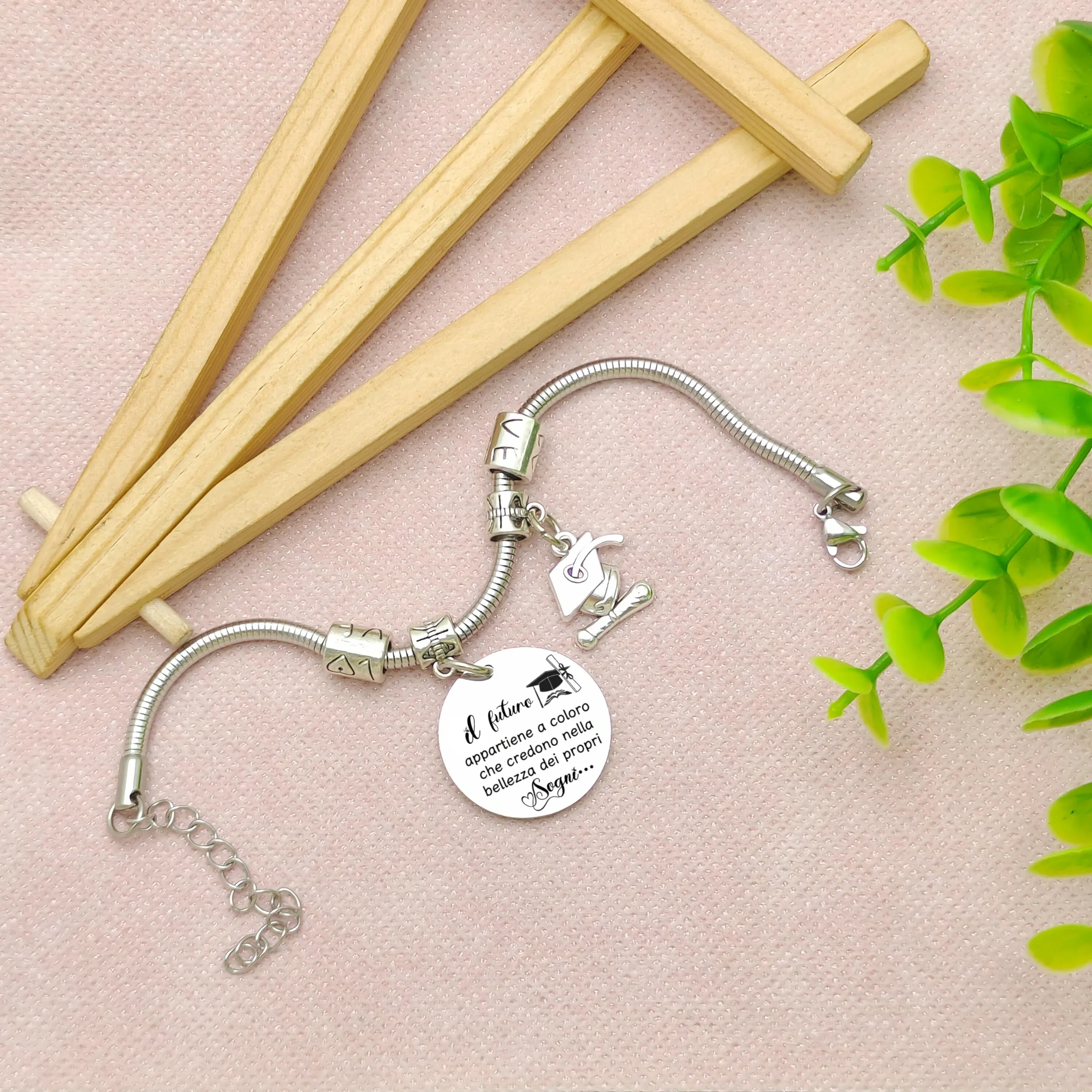 Regalo di laurea per lei regalo laurea donna bracciale-Dietro di te tutti i tuoi ricordi braccialetto donne regali braccialetto ispiratore per il maestro del liceo regalo bracciale amicizia (2) - immagine 4