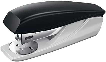Pinzatrice Petrus 210 - Fino a 25 fogli - Dispositivo di rimozione punti integrato - Pinzatura aperta chiusa e inchiodata - Colore nero - immagine 1