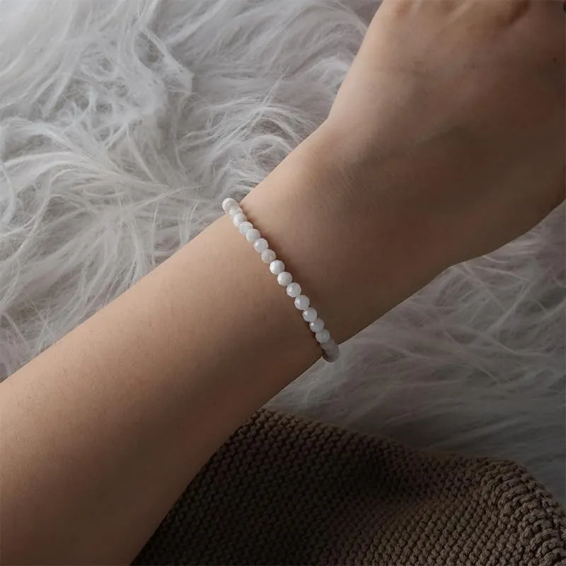 Ruby Bracciale con perle da donna - Bracciale di alta qualità da 4 mm realizzato con pietre naturali autentiche sfaccettate - Con confezione regalo inclusa - immagine 2