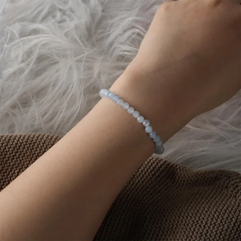 Ruby Bracciale con perle da donna - Bracciale di alta qualità da 4 mm realizzato con pietre naturali autentiche sfaccettate - Con confezione regalo inclusa - immagine 2