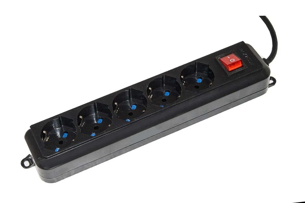 Multipresa 5 Prese Universali Ita/Schuko 10/16 A - Spina 16 A Con Interruttore Nera Con Protezione Contro Sovraccarichi - immagine 1