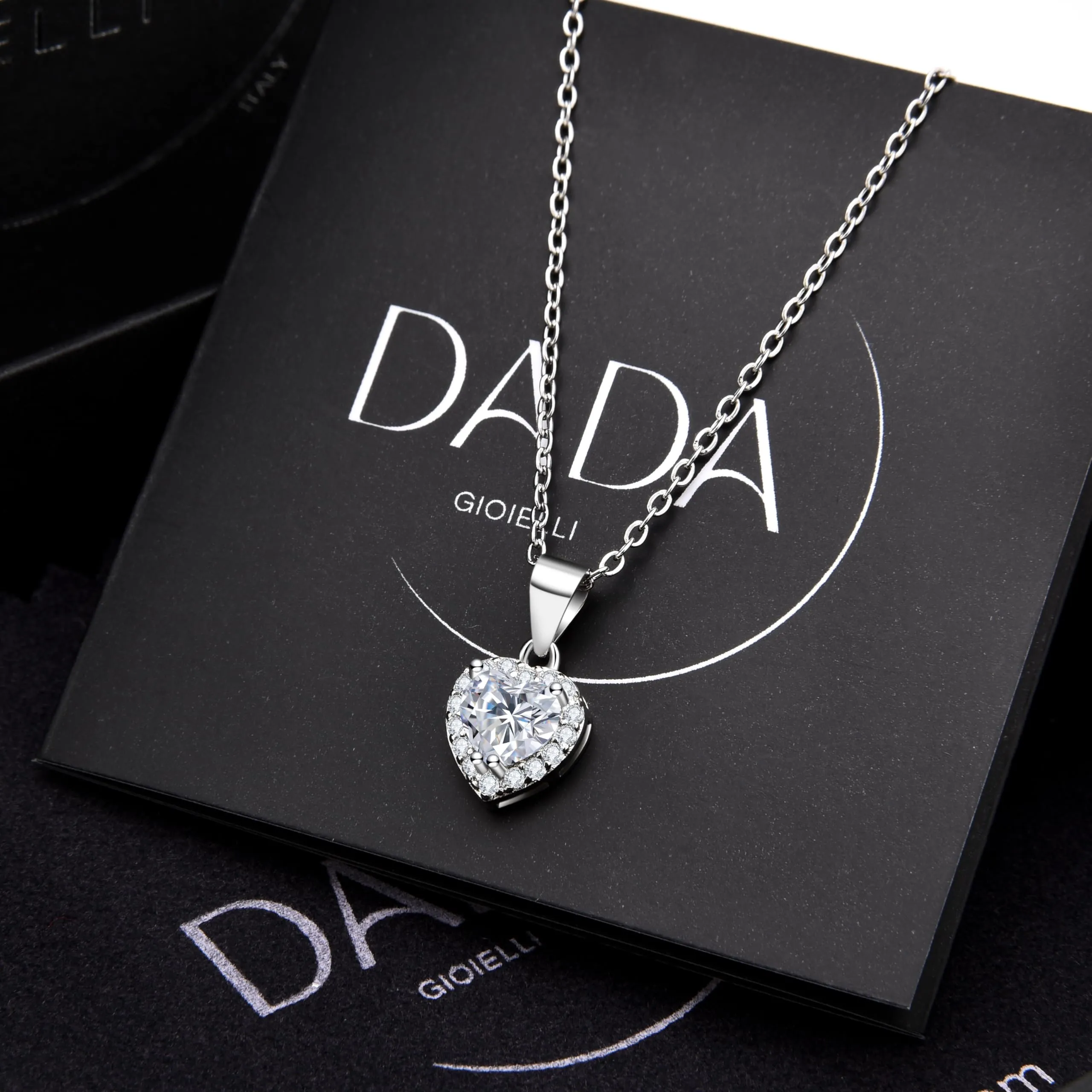 Dada Gioielli - Collana Cuore 9mm Punto Luce Argento 925 Con Zirconi Brillanti Catenina 45+5cm (Zircone Bianco) - immagine 3