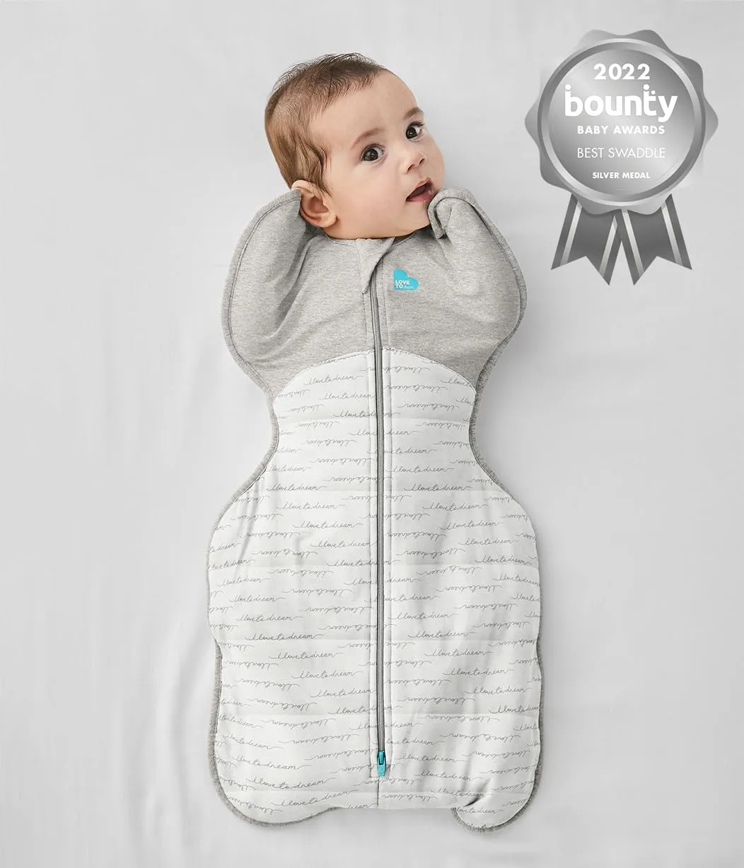Love To Dream Swaddle UP, taglia piccola 3,5-6 kg - Bianco Dreamer | Vestibilità aderente, favorisce un sonno sano | 2,5 Tog per autunno e inverno (16–20°C) | Cotone e doppia cerniera - immagine 2