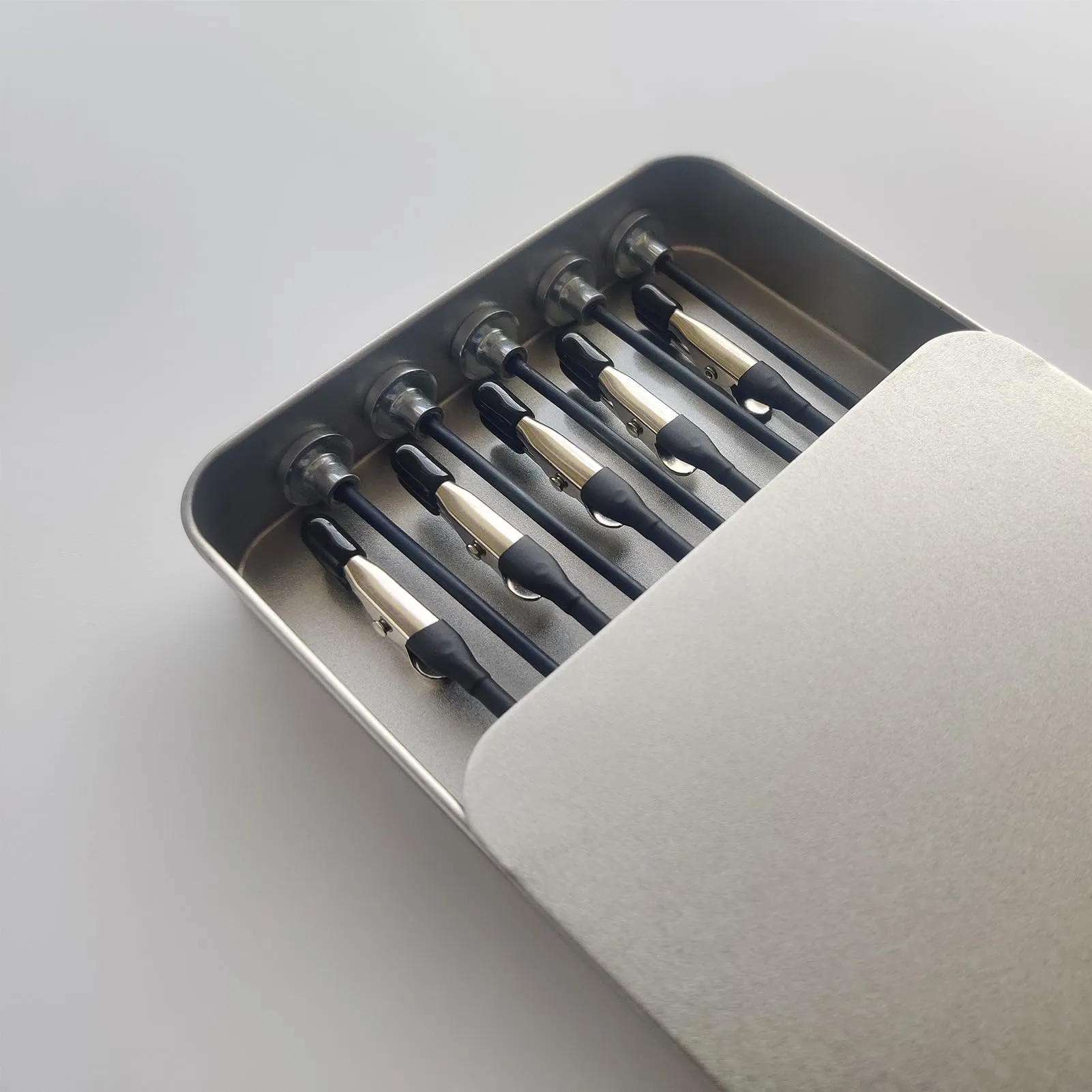 Supporti per modelli e basi per scatole di ferro.10 supporti flessibili per modelli con clip a coccodrillo e basi magnetiche, ideali per modellismo, circuiti stampati, saldatura e bricolage - immagine 7