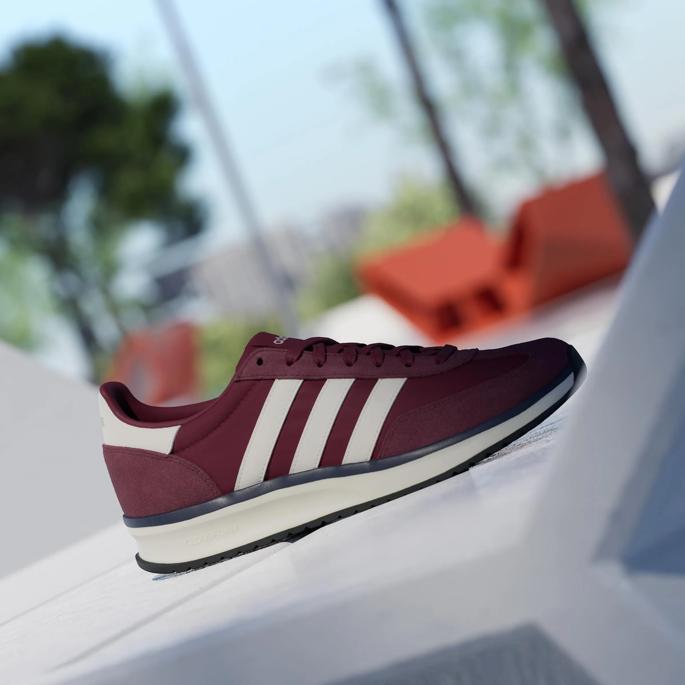 adidas Uomo Run 70S 2.0 Shoes, Shadow Red/off White/Dark Blue, 40 EU - immagine 2