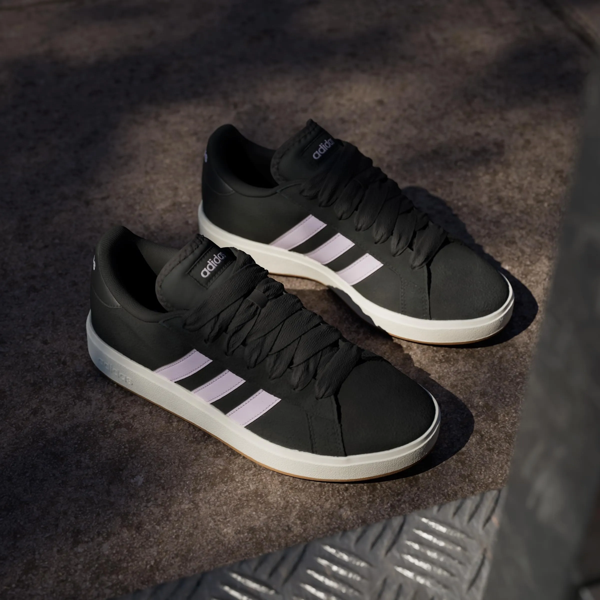 adidas Donna Grand Court Base 00S Shoes, Core Black/Ice Lavender/off White, 39 1/3 EU - immagine 3