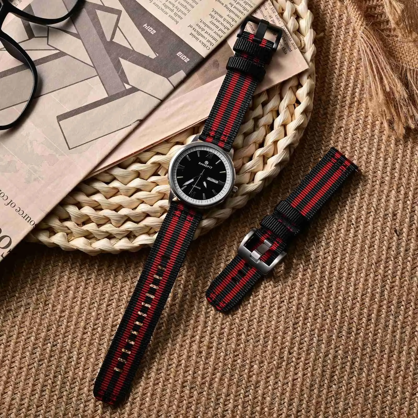 ANNEFIT Cinturino Orologio Nylon 22mm con Fibbia Nera, Cinturini per Orologi Militari a Sgancio Rapido per Uomo Donna (Nero/Rosso) - immagine 2