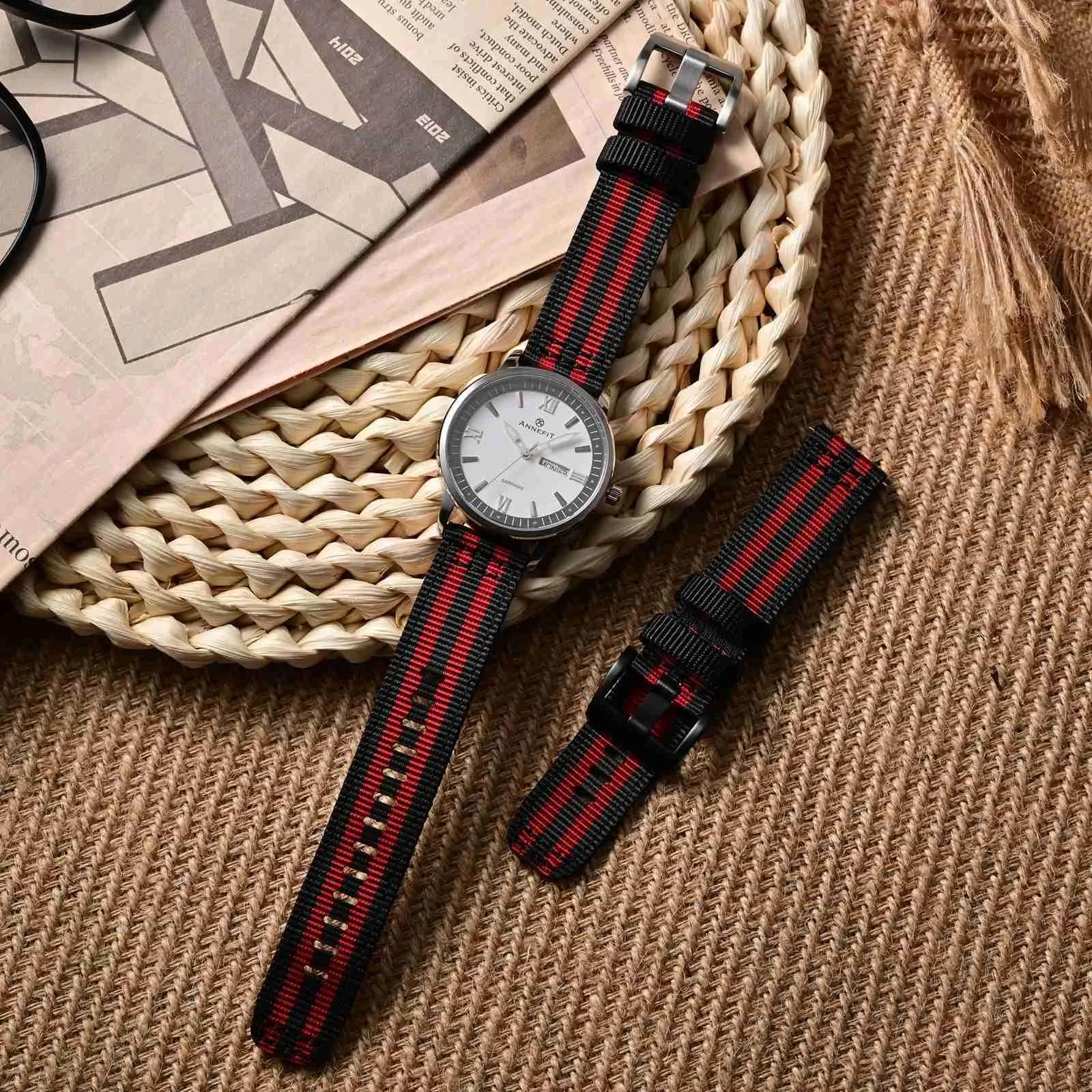 ANNEFIT Cinturino Orologio Nylon 22mm, Cinturini per Orologi Militari a Sgancio Rapido per Uomo Donna (Nero/Rosso) - immagine 2