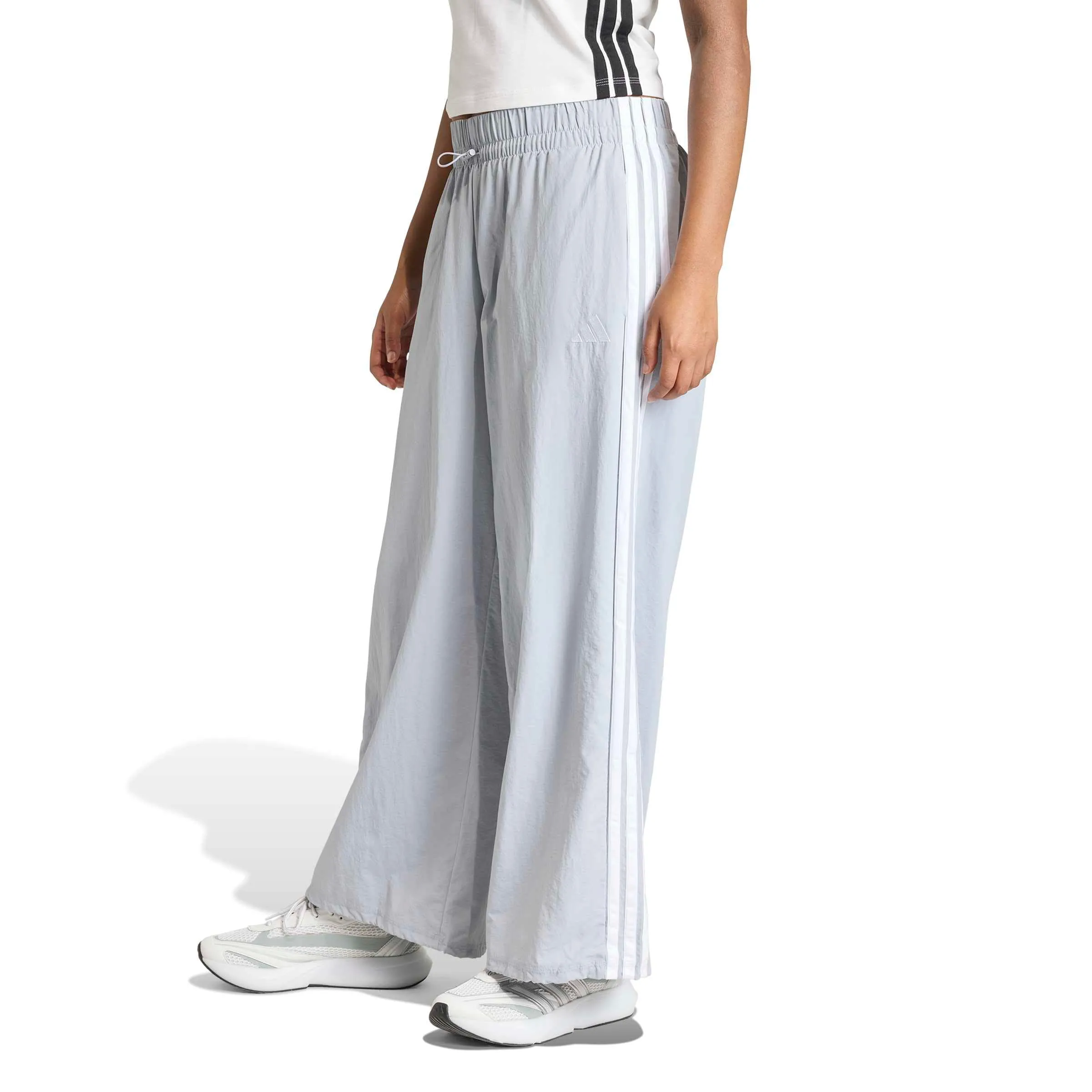 adidas Pantaloni da donna Essentials a 3 strisce Lifestyle Woven, Halo argento/bianco, L - immagine 1