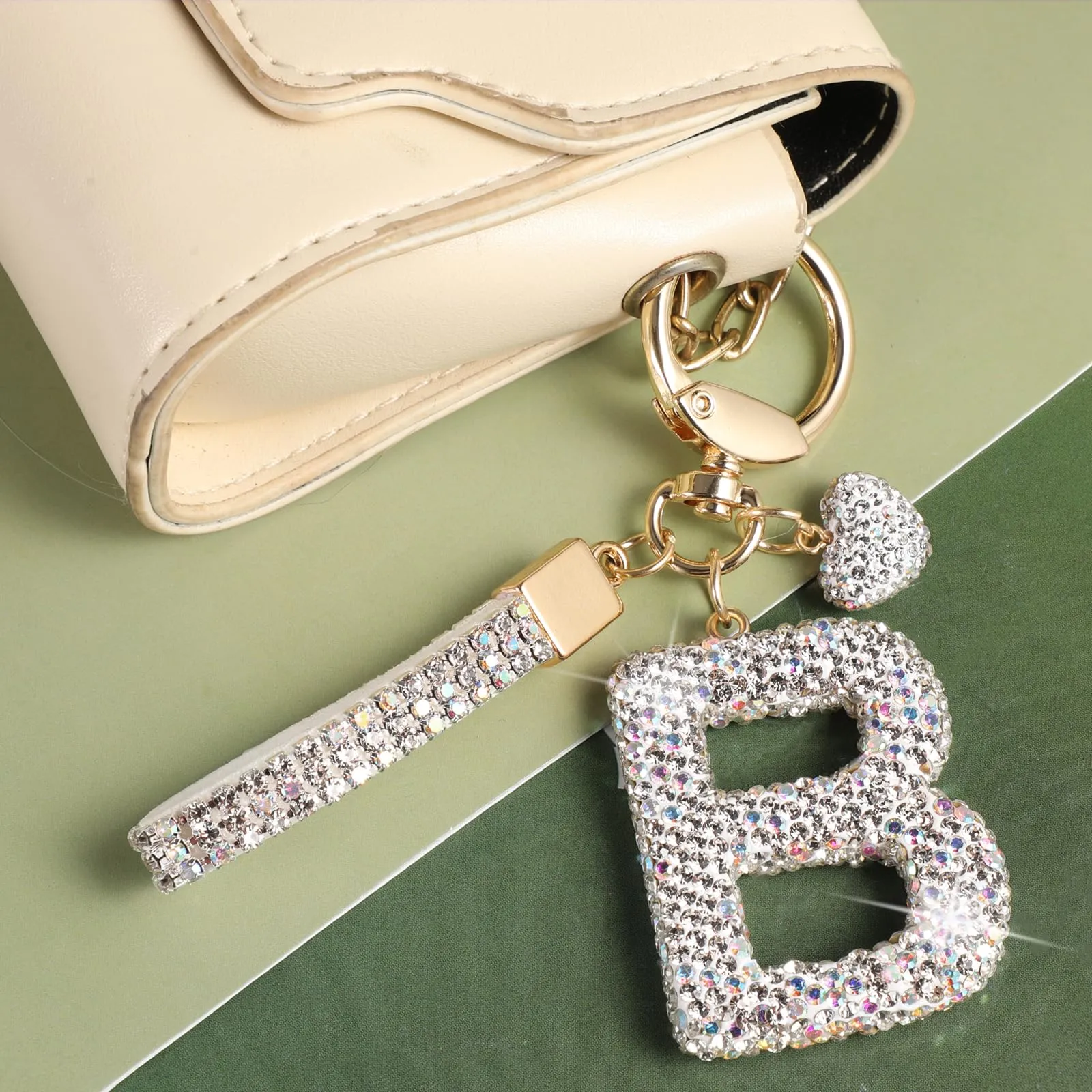 MWOOT Cristalli Lettera Portachiavi, Carini Keyring Ciondoli con Nome, Iniziale Anelli Portachiavi Donna, Casa Nuova Accessori Macchina Auto Keychain Regalo Amica Compleanno(B) - immagine 2
