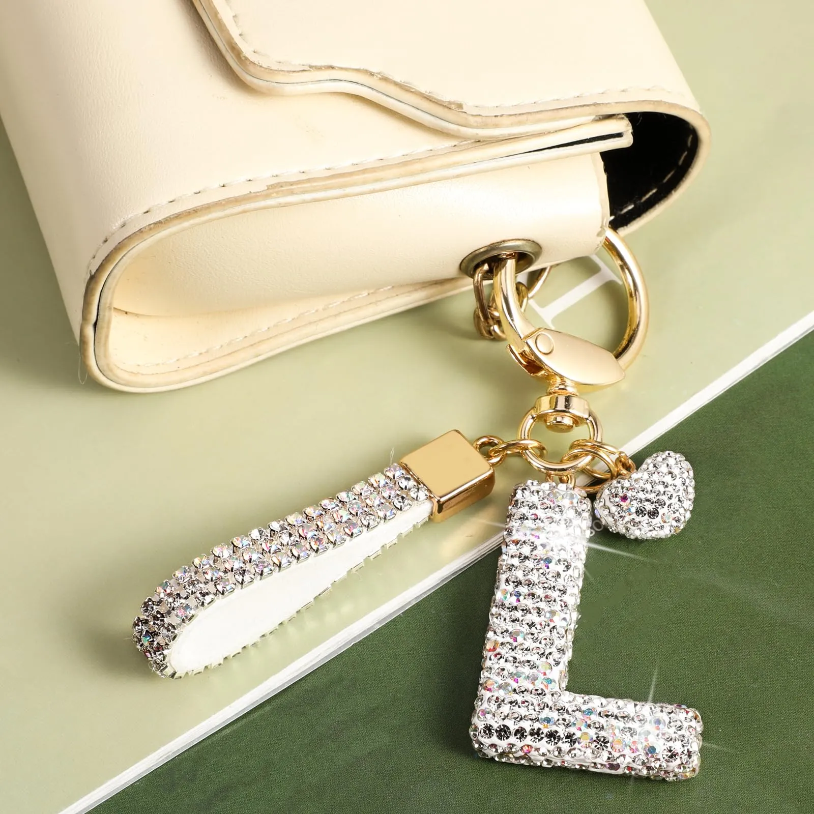 MWOOT Cristalli Lettera Portachiavi L, Carini Keyring Ciondoli con Nome, Iniziale Anelli Portachiavi Donna, Casa Nuova Accessori Macchina Auto Keychain Regalo Amica Compleanno - immagine 4