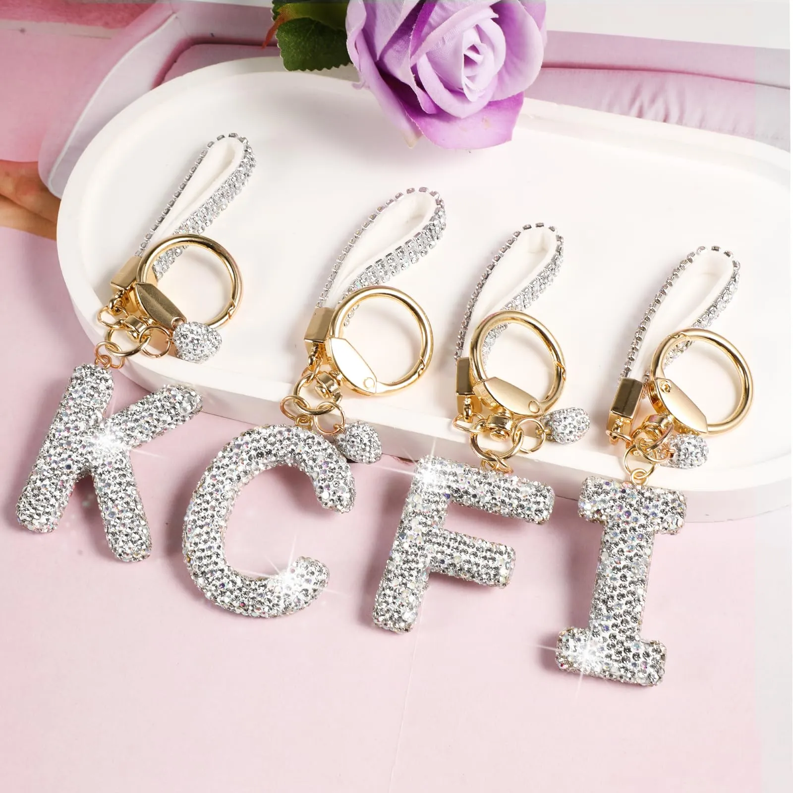 MWOOT Portachiavi a forma di lettera con strass, portachiavi Silvery con nome Cute Car Keychain, portachiavi per auto, borsa a mano, accessori per compleanno per donna (C) - immagine 5