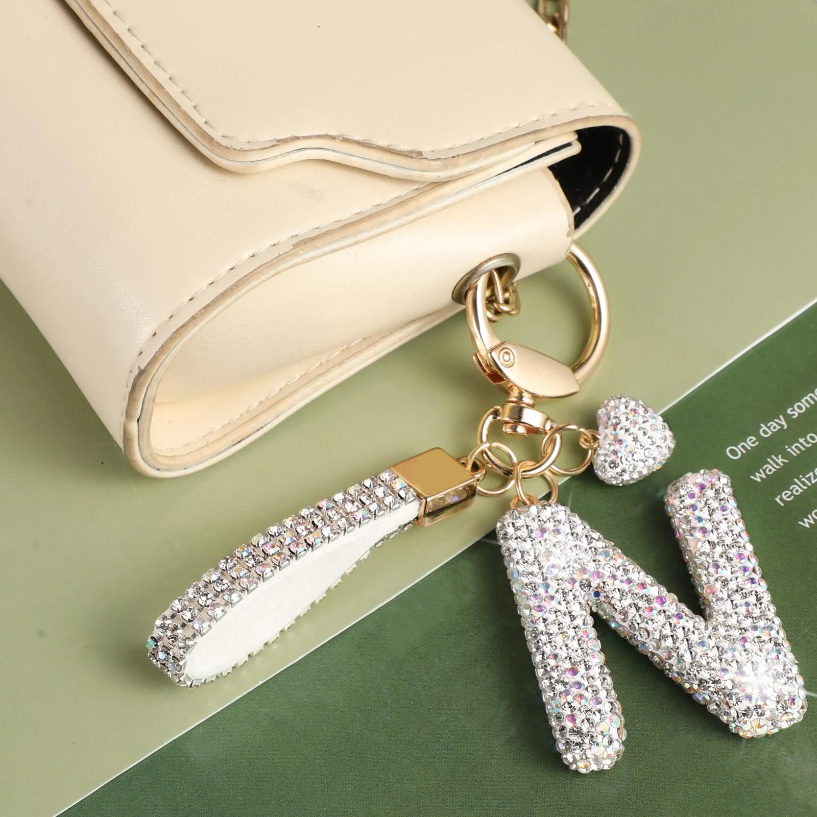 MWOOT Portachiavi a forma di lettera con strass, portachiavi Silvery con nome carino per auto, portachiavi per auto, borsa a mano, accessori per il compleanno per donna (N) - immagine 2