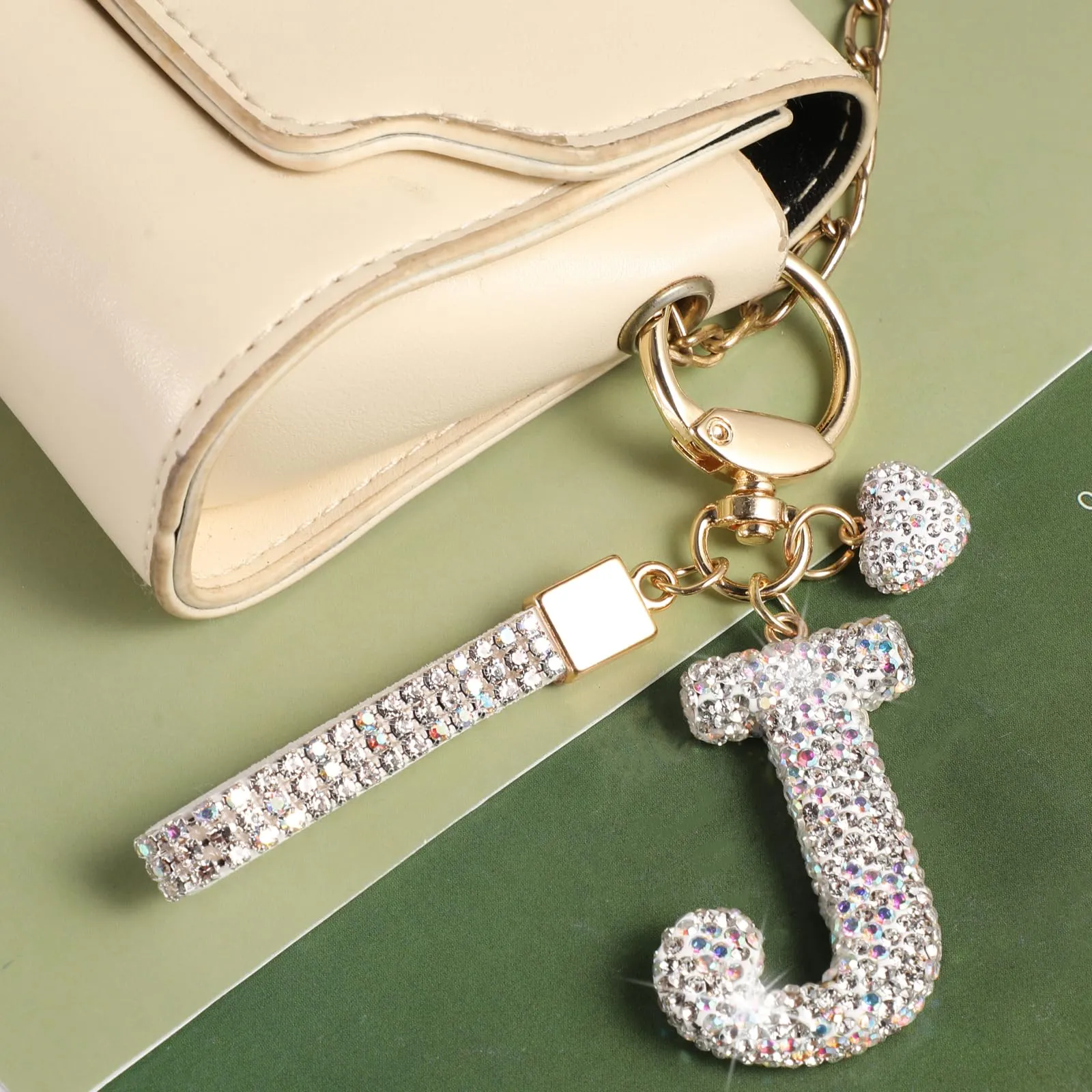 MWOOT Portachiavi a forma di lettera con cristalli, portachiavi carino con nome, anello con iniziale, portachiavi da donna, accessorio per auto, regalo per amici e compleanni (J) - immagine 2