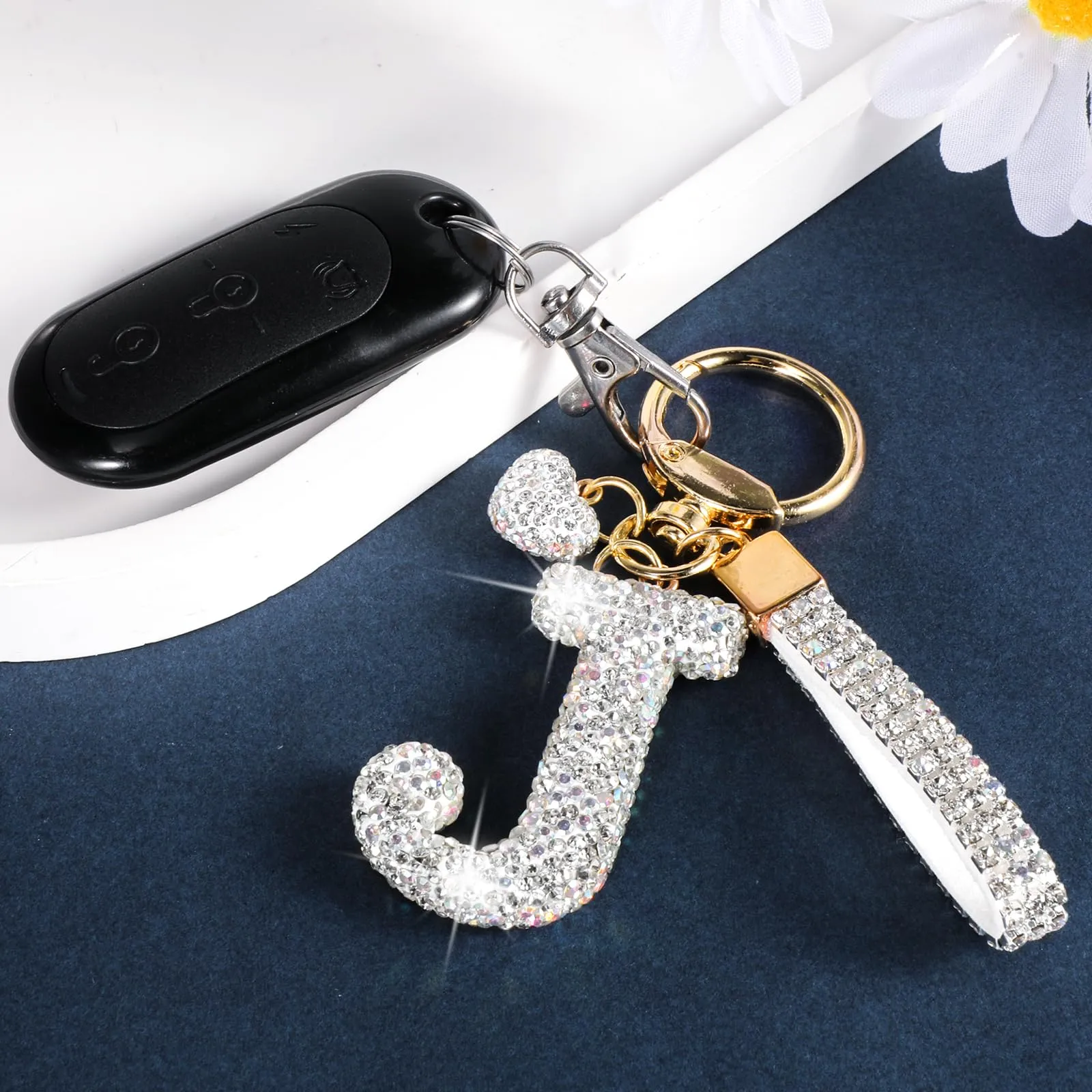 MWOOT Portachiavi a forma di lettera con cristalli, portachiavi carino con nome, anello con iniziale, portachiavi da donna, accessorio per auto, regalo per amici e compleanni (J) - immagine 4
