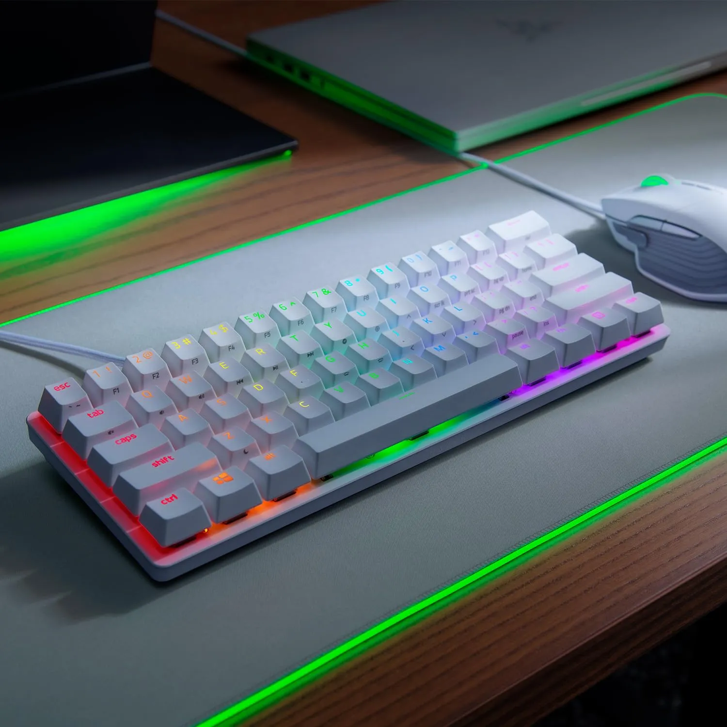 Razer Huntsman Mini (Interruttore Rosso) - Tastiera da Gioco Compatta al 60% (Interruttori Ottico- Lineari, Copri Tasti Doubleshot PBT, Cavo USB-C Rimovibile) Layout USA | Mercury Bianco - immagine 11