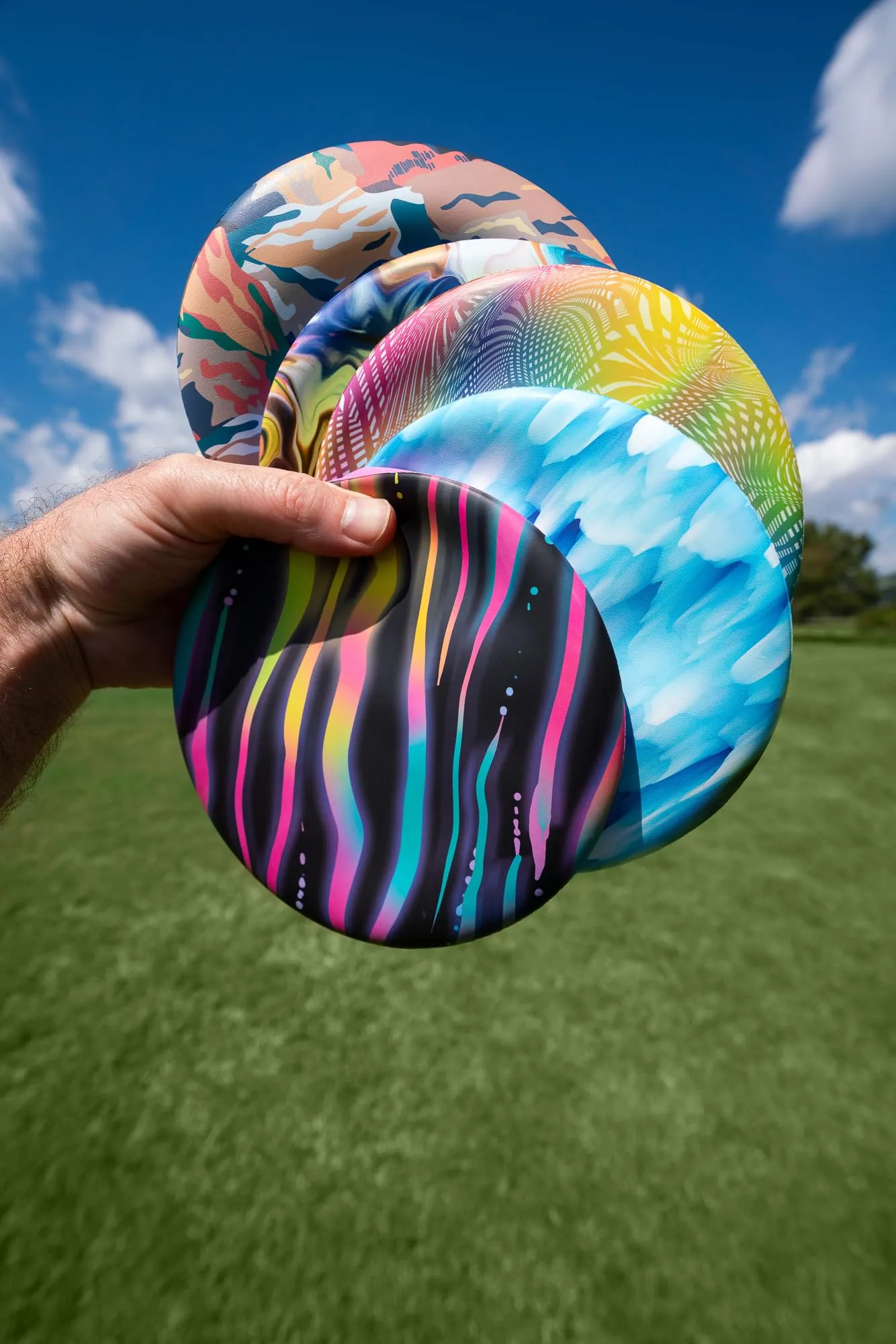 Waboba Wingman Disco Volante in Silicone – Frisbee Morbido e Pieghevole per Bambini – Giocattolo da Interno ed Esterno per Bambini e Bambine dai 5 Anni – Tascabile e Facile da Lanciare - Artic - immagine 4