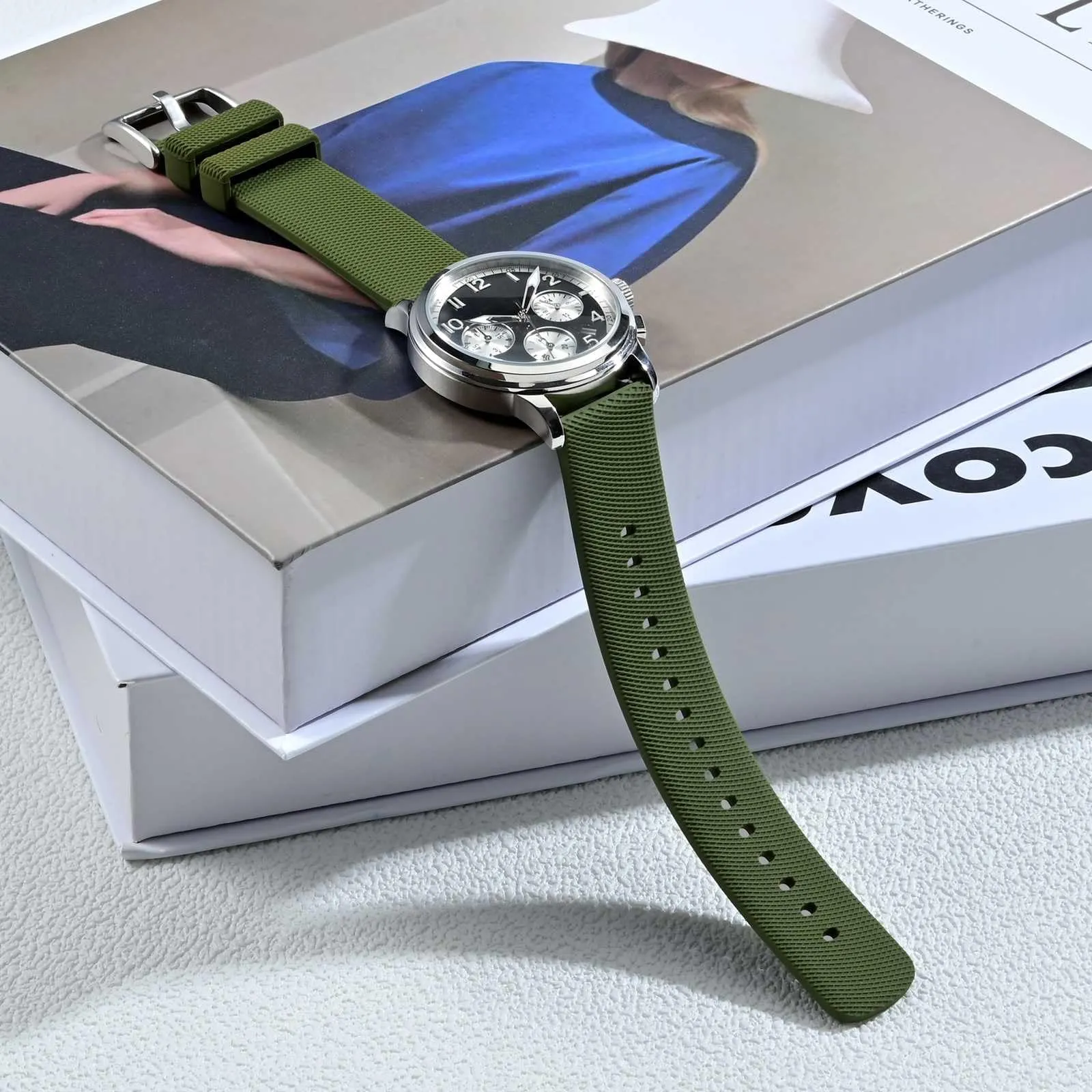 ANNEFIT Cinturino per Orologi in Silicone per Uomo Donna con Fibbia Argento, Cinturini 22mm in Gomma Morbida con Sgancio Rapido (Verde Oliva) - immagine 8