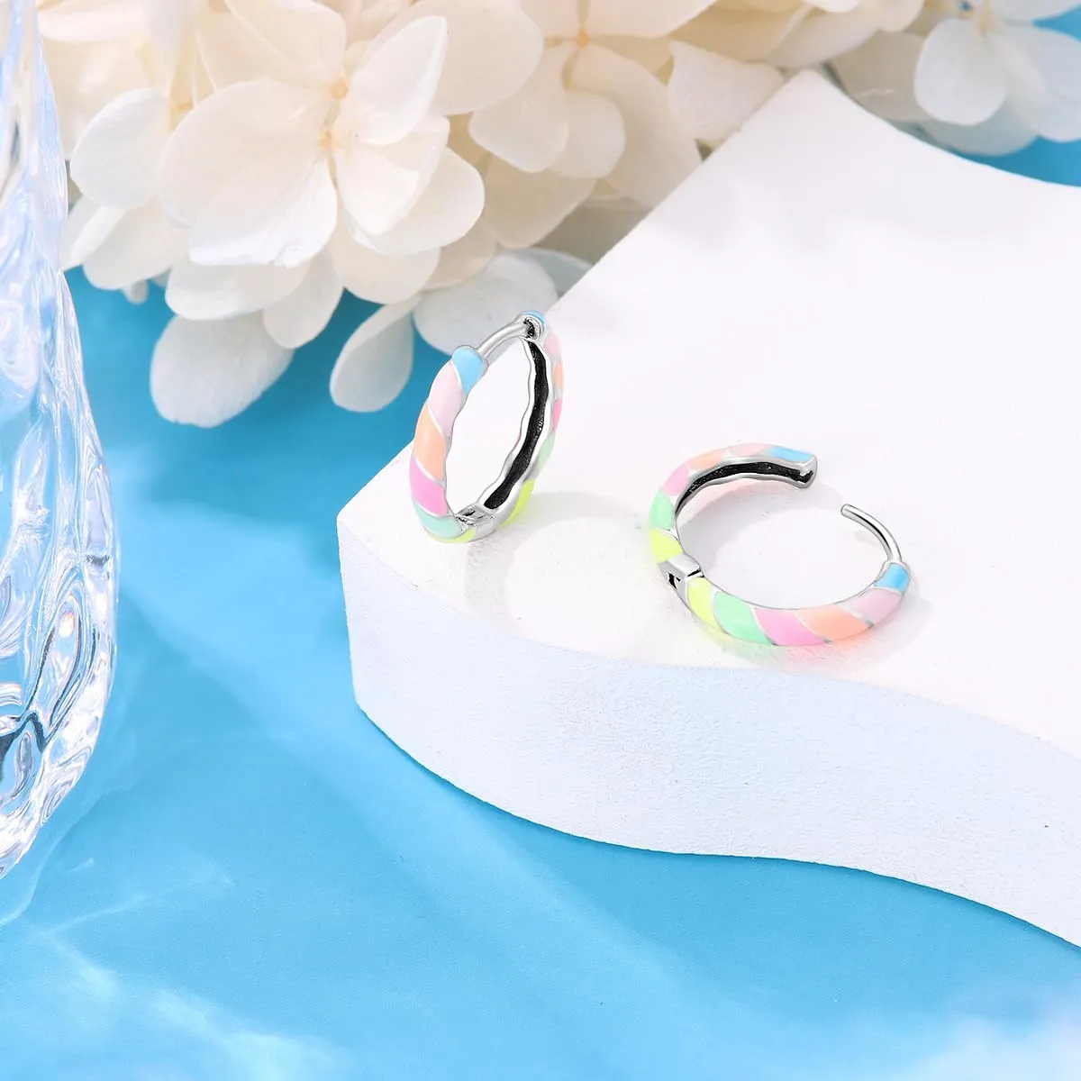 QIKAOLA S925 Orecchini in argento da donna Orecchini a cerchio ipoallergenici Orecchini Huggie con zirconia cubica - immagine 4