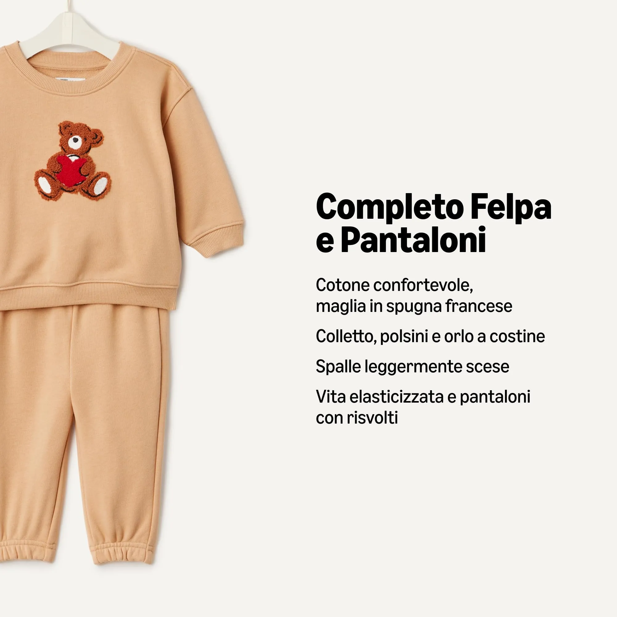 Amazon Essentials x Sofia Grainge Set Con Felpa E Pantaloni Sportivi Unisex - Bambini e ragazzi, Cammello Chiaro Orsacchiotto Grande Con Cuore, 3 anni - immagine 2