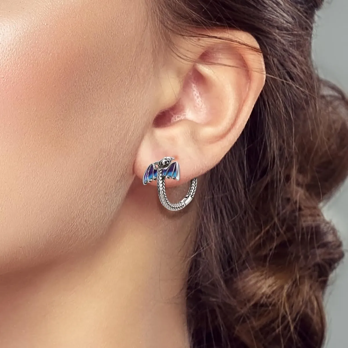 QIKAOLA S925 Orecchini in argento da donna Orecchini a cerchio ipoallergenici Orecchini Huggie con zirconia cubica - immagine 2