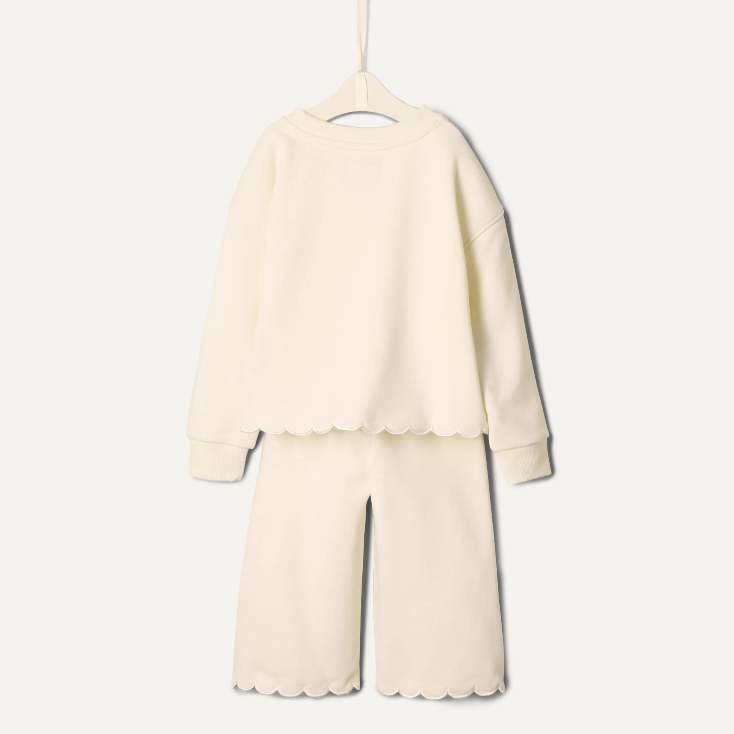 Amazon Essentials Sofia Grainge - Completo con Pantaloni e Top in Spugna Francese, da Bambina, 0-3 Mesi, Colore: Avorio - immagine 5