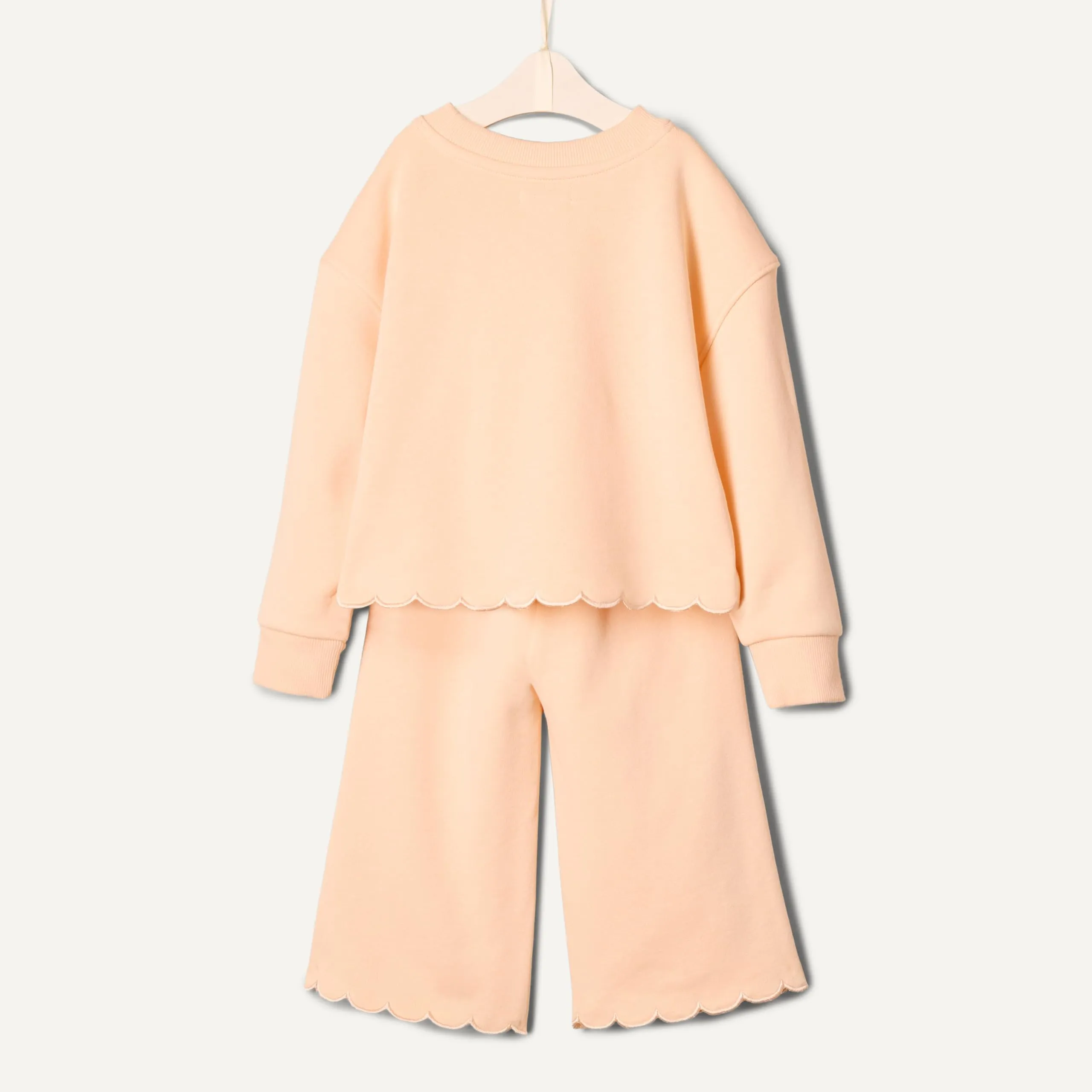 Amazon Essentials Set di Pantaloni e Top in Spugna Francese Smerlato per Bambina, Pesca pallida, 6-9 Mesi - immagine 5