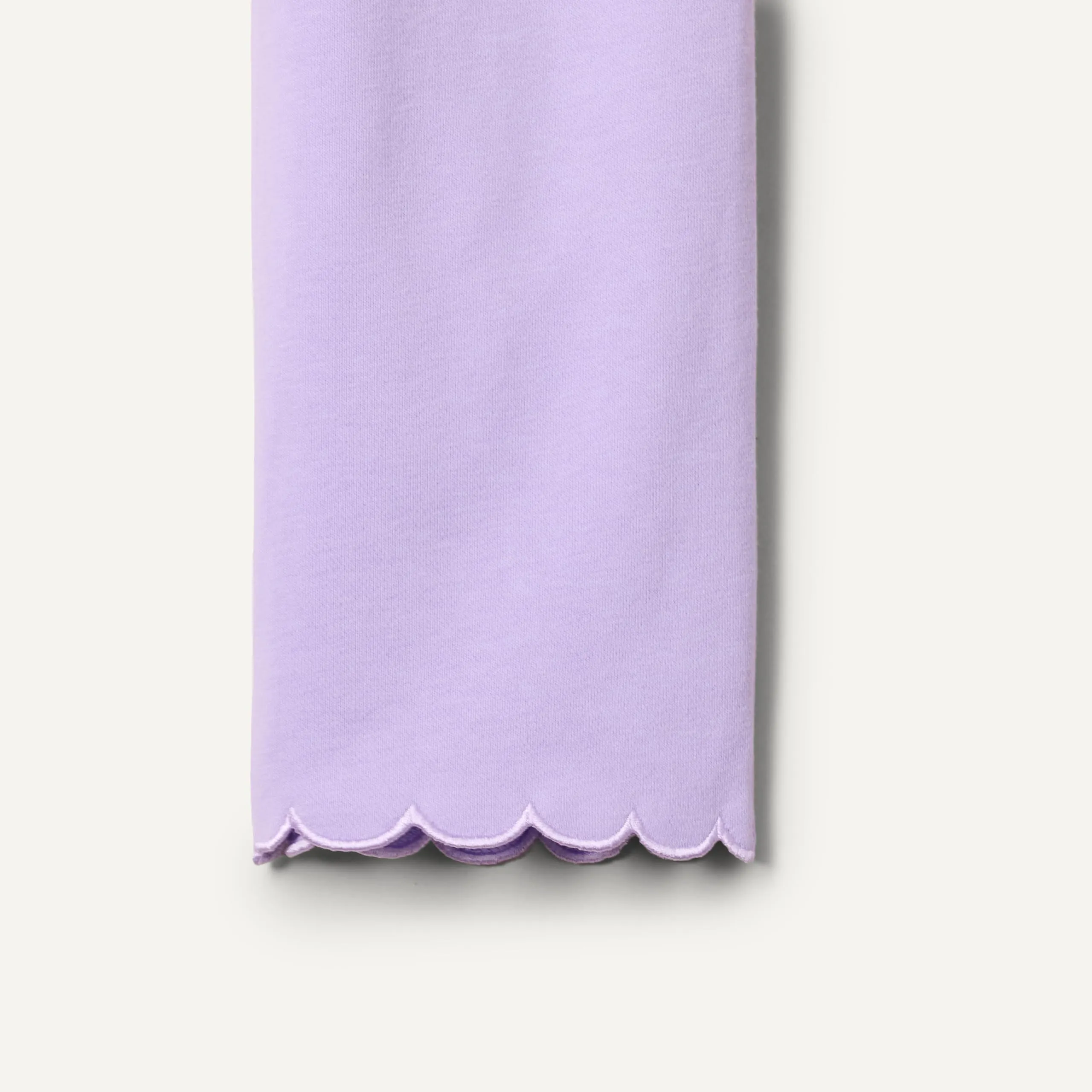 Amazon Essentials Sofia Grainge, Set di Pantaloni e Top in Spugna Francese, da Bambina, Lilla, 4T - immagine 3