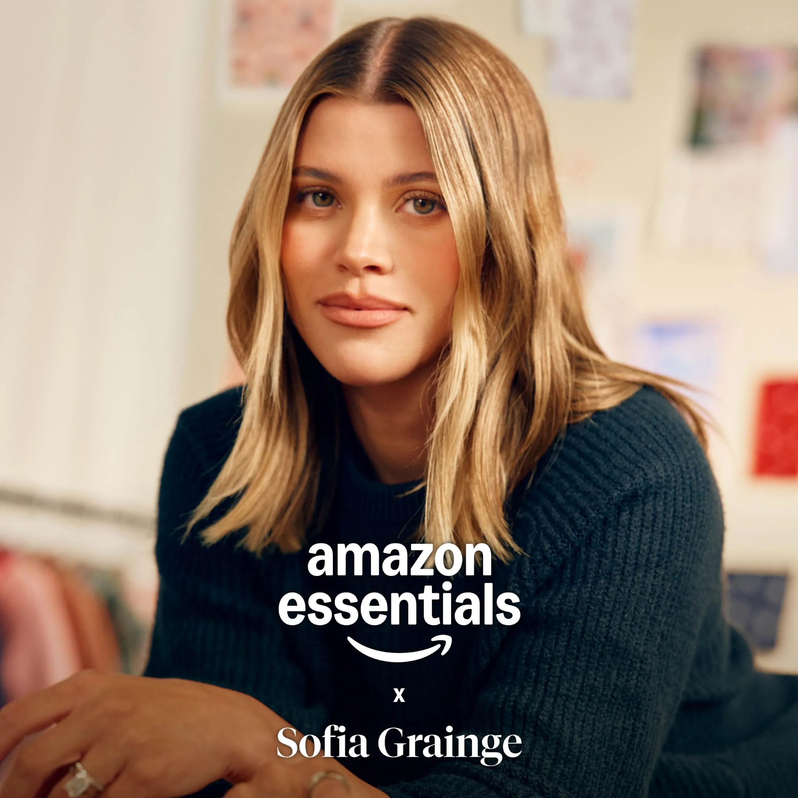 Amazon Essentials X Sofia Grainge - Completo con Pantaloni e Top in Spugna Francese, Unisex, per San Valentino, 6-9 Mesi, Colore: Avorio - immagine 7