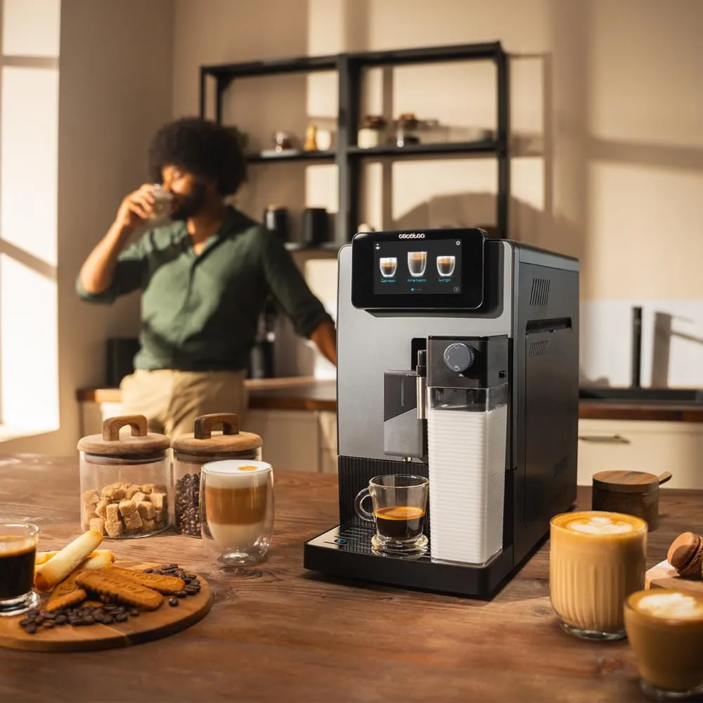 Cecotec Macchina da Caffè Superautomatica Cremmaet Latte Touch. 19Bar, Thermoblock, 12 Bevande, 4 Profili, Acqua 1.1L, 400ml Latte, Schermo TFT, Macinino Conico, Pulizia Automatica, Altezza Regolabile - immagine 2