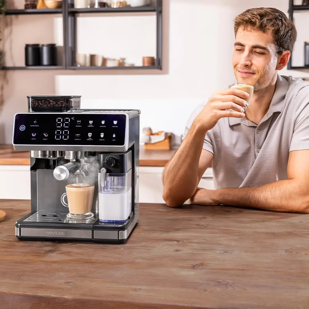 Cecotec Macchina da Caffè Espresso Barista Power Espresso 20 Barista Grind & Latte. 1350W, 20 Bar, Macinino Conico, Serbatoio Acqua 2.6L, 100g Caffè e 500ml Latte, Schermo Tattile, Autopulizia - immagine 9