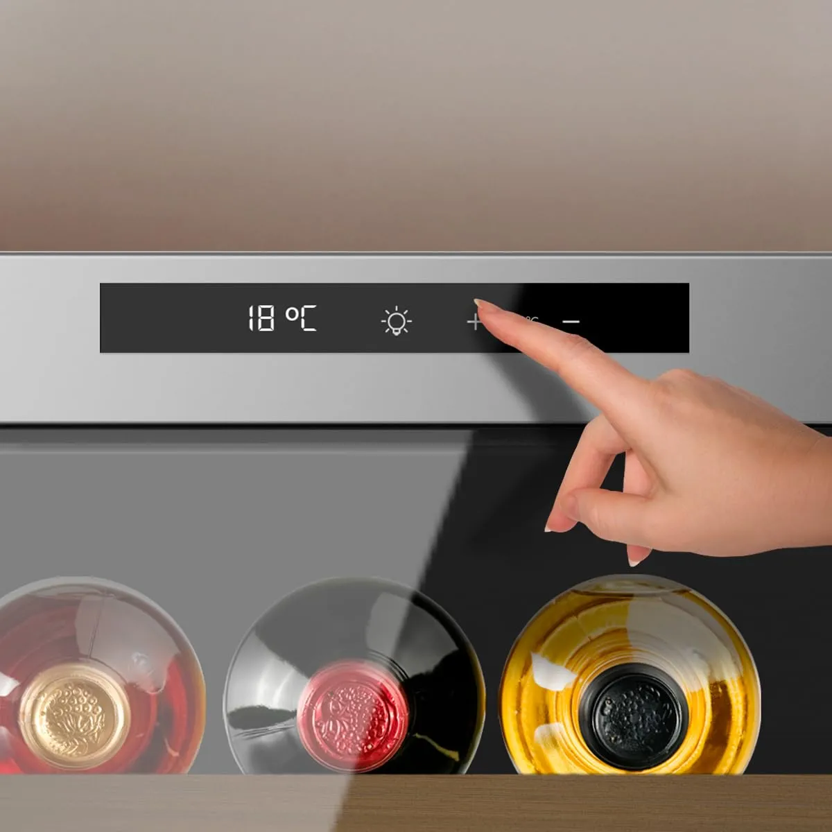 Cecotec Cantinetta Bolero GrandSommelier 1255 CoolWood E. Capacità 12 Bottiglie, Ripiani in Legno, Controllo Tattile, Temperatura 8 a 18ºC, Acciaio Inox - immagine 7