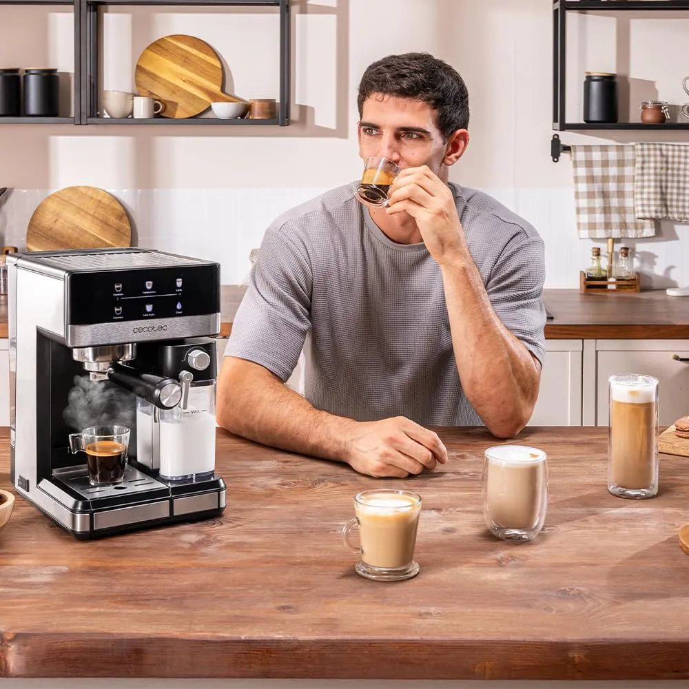 Cecotec Macchina da Caffè Espresso Semiautomatica Tattile con Serbatoio Latte Power Espresso 20 Touch & Cream. 1350W, Sistema Thermoblock, 20 Bar, Beccuccio Schiumatore, Serbatoio 1.8L - immagine 4