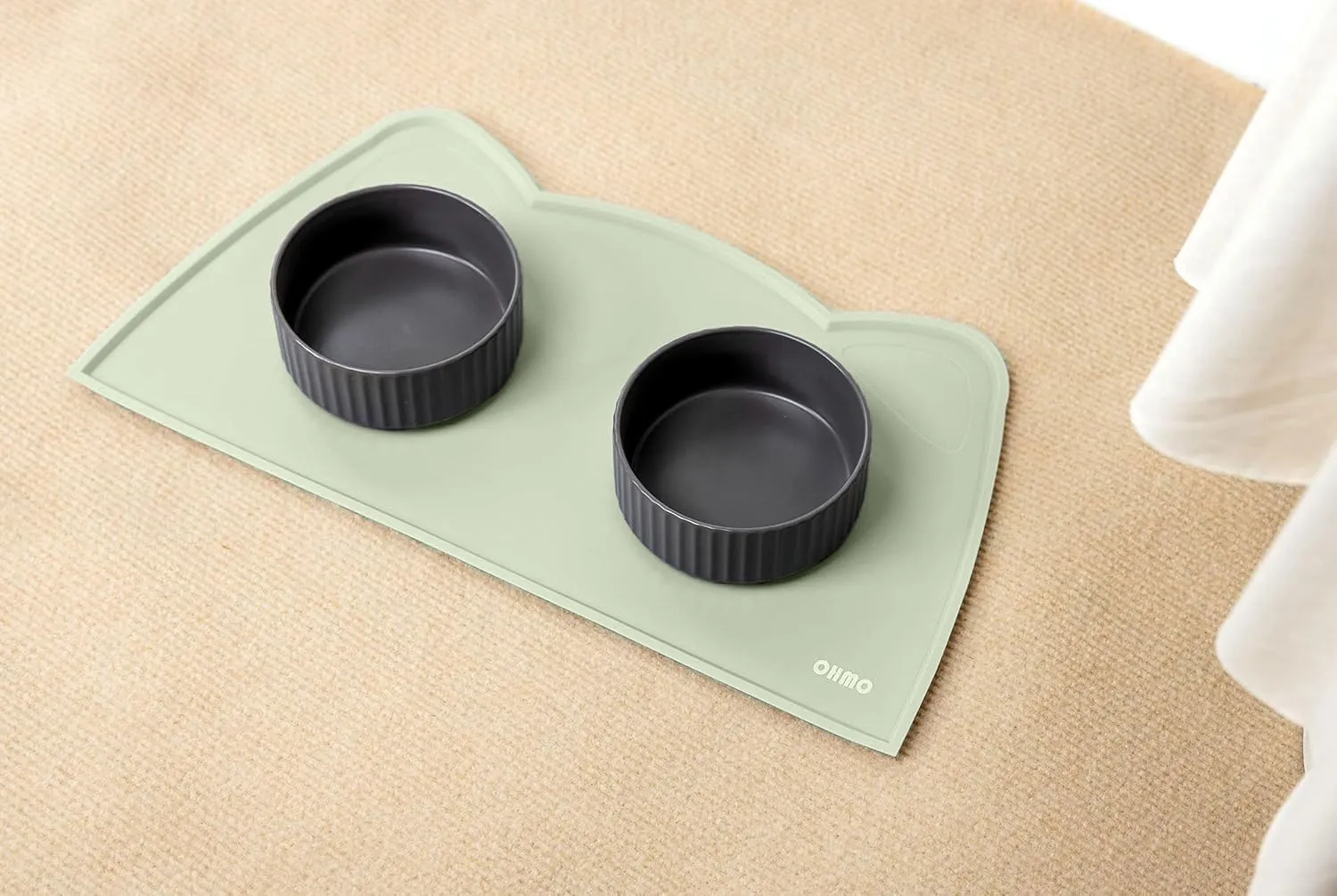 OHMO Tappetino Ciotola per Cani e Gatti in Silicone, Impermeabile Antiscivolo a Prova di Fuoriuscita per Cibo e Acqua, Facile da Pulire, 52x30cm, Saga Verde - immagine 5