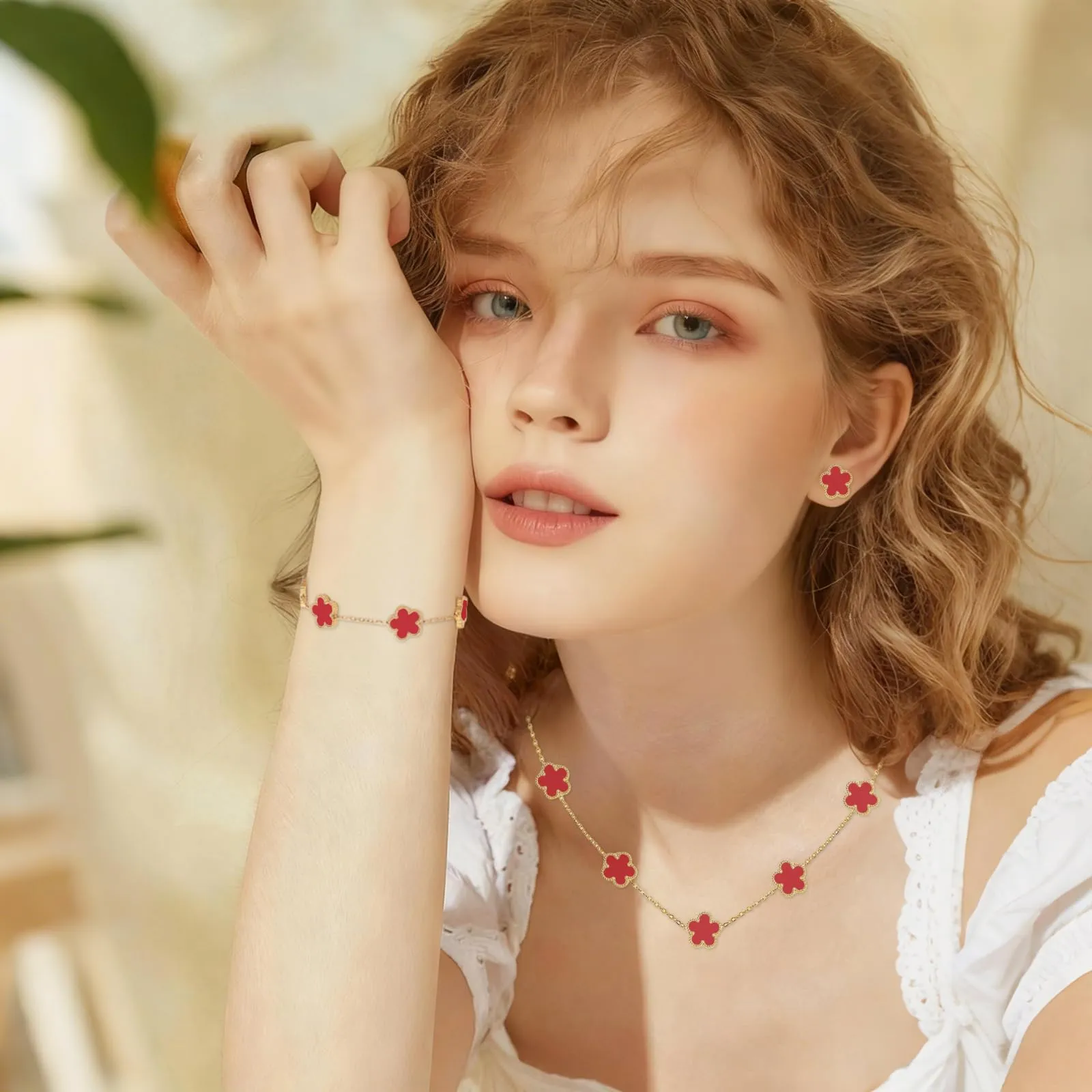 ZHITENG Parure Gioielli Trifoglio a Cinque Foglie, Regolabile Bracciale Trifoglio a Cinque Foglie, Motivo Floreale Collana, set da 3 Pezzi Adatto Come Regalo per Fidanzata, Sposa, Madre (Rosso) - immagine 3