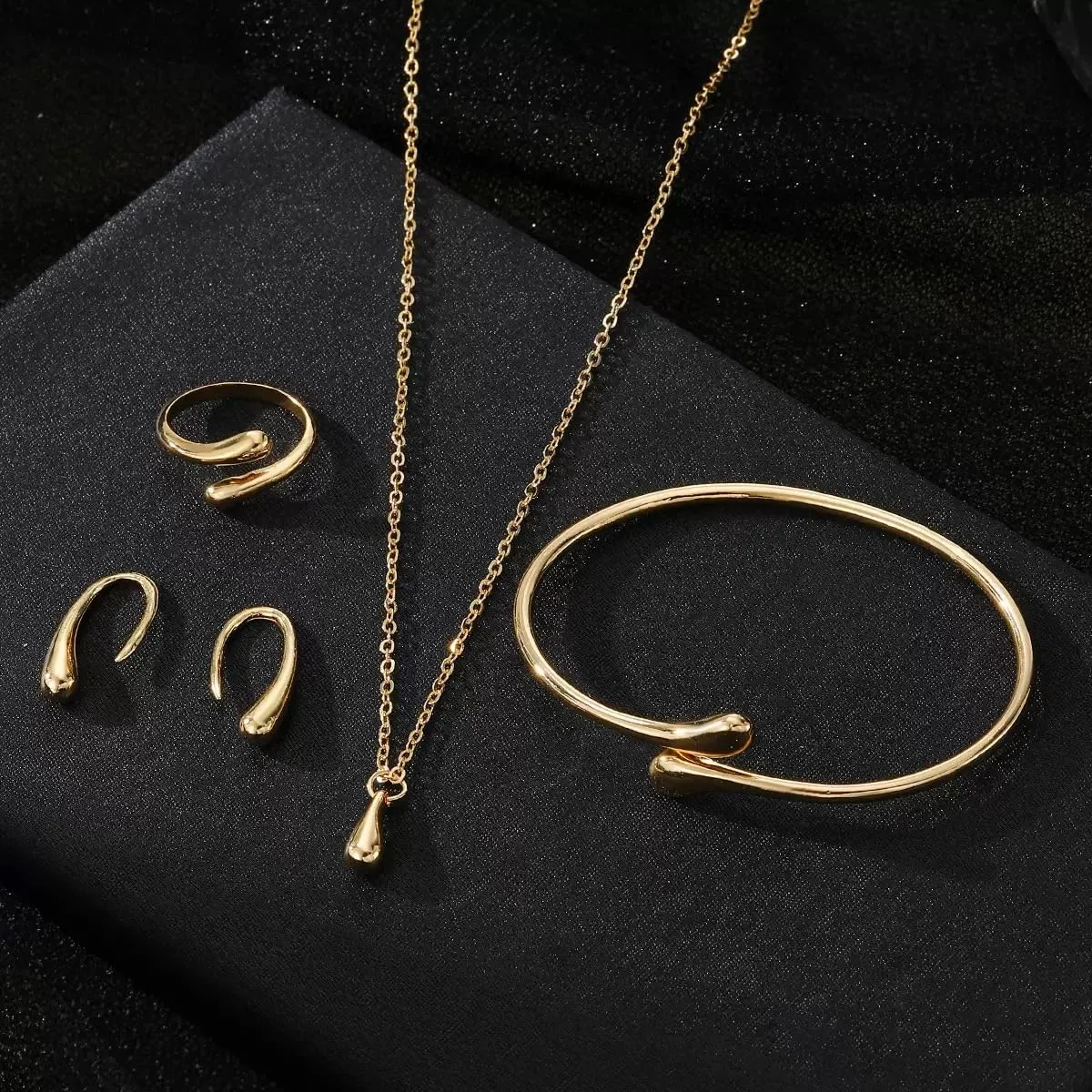 ALMLWIAJ Set di gioielli in oro 4 pezzi per donna, elegante collana a goccia bracciale anello e orecchini per ragazze, set di gioielli Eternal Droplet per tua moglie, fidanzata compleanno anniversario - immagine 7