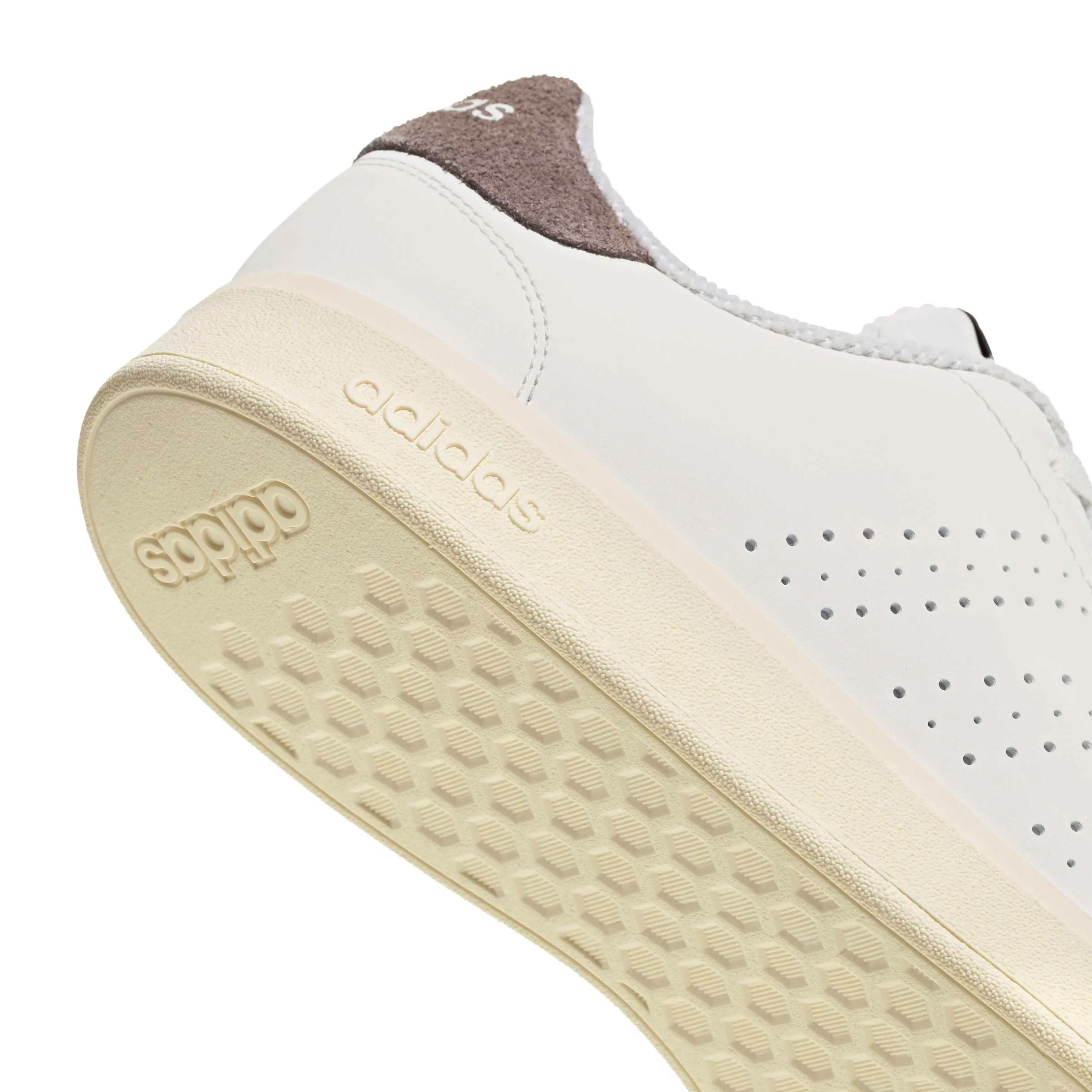 adidas Uomo Advantage Base 2.0 Shoes, Core White/Core Black/Trace Brown, 42 EU - immagine 4