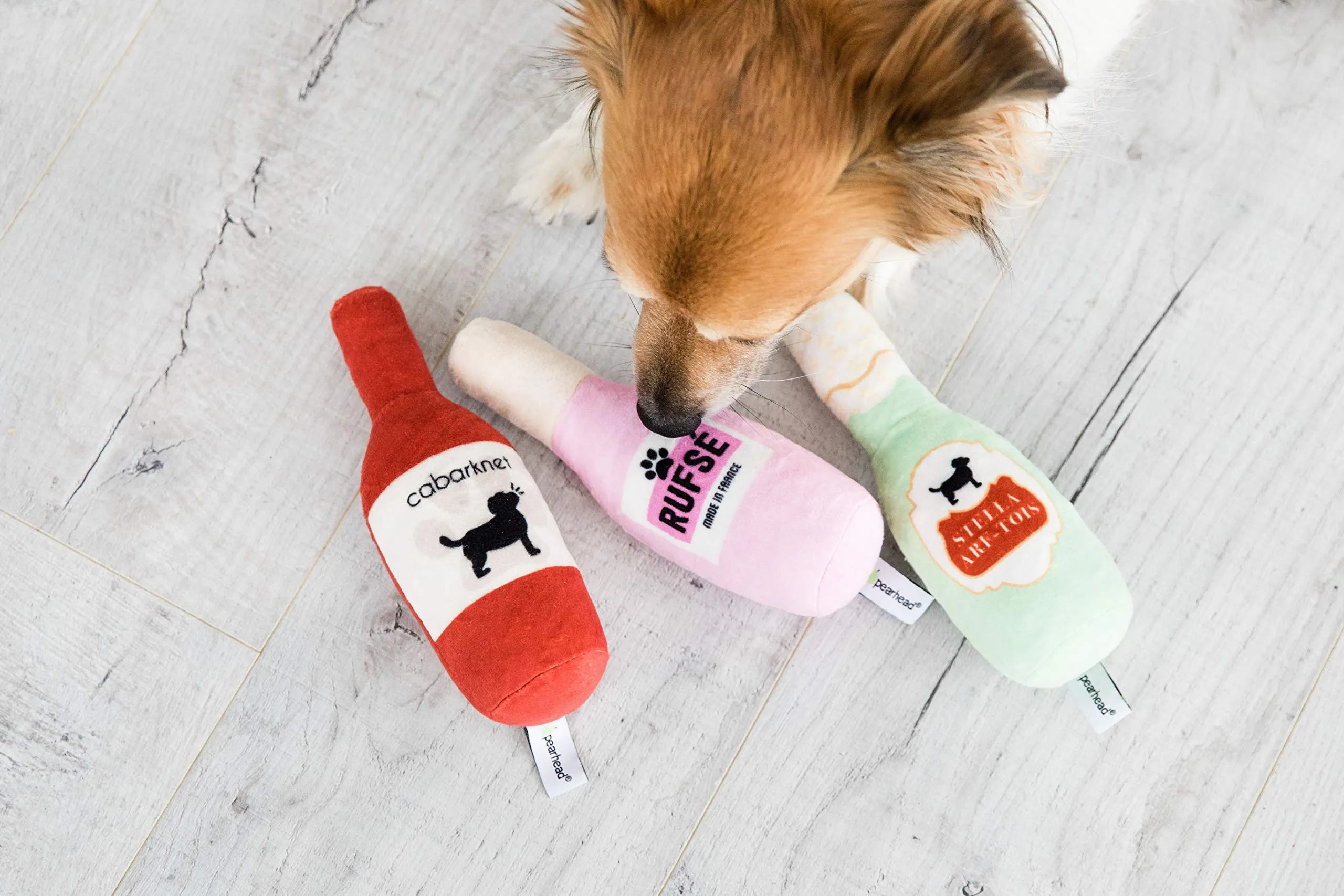 Pearhead Set di 3 giocattoli per cani in peluche, birra, vino e rosa, giocattoli per cani, regalo per genitori di animali domestici, set di 3 giocattoli - immagine 4