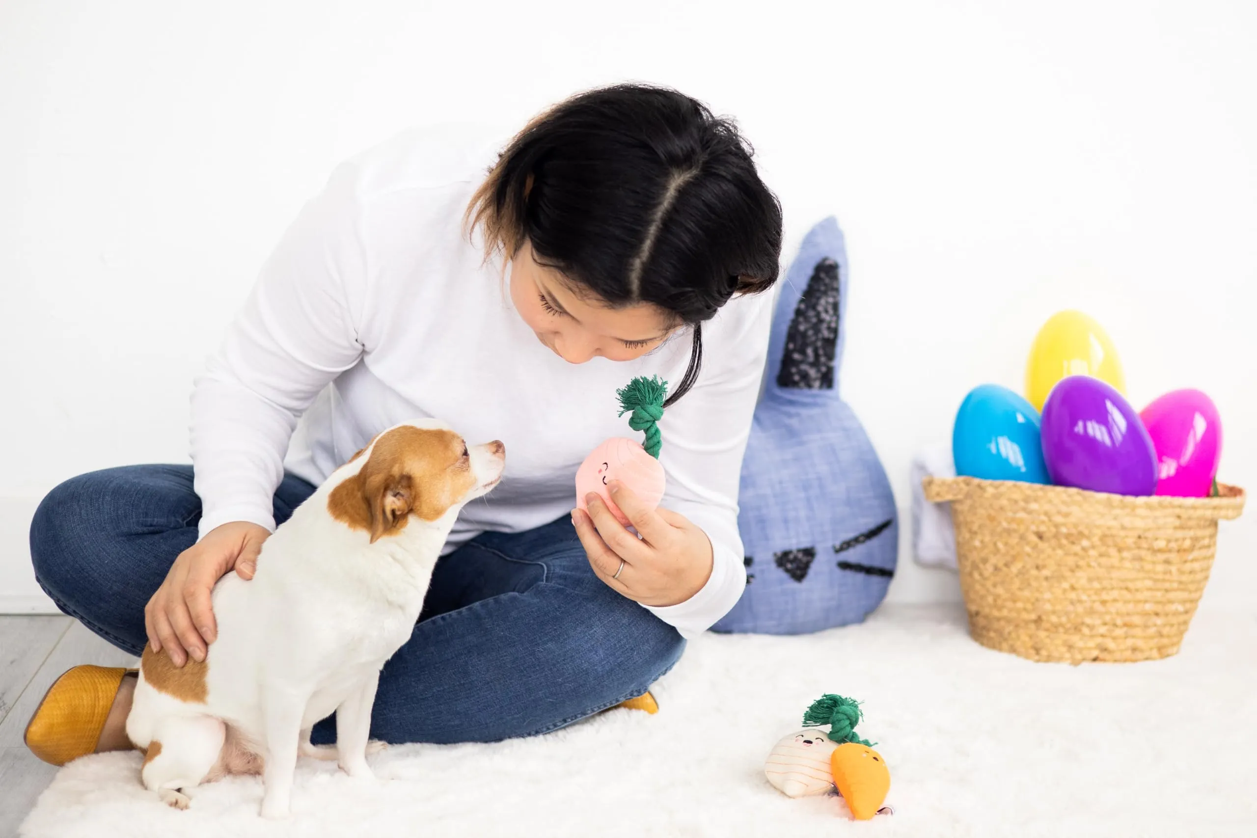Pearhead Spring Garden Veggies - Set di 3 giocattoli per cani, ravanello, carota e rapa, regalo per genitori di animali domestici, giocattoli per cani di peluche a base di verdure - immagine 4